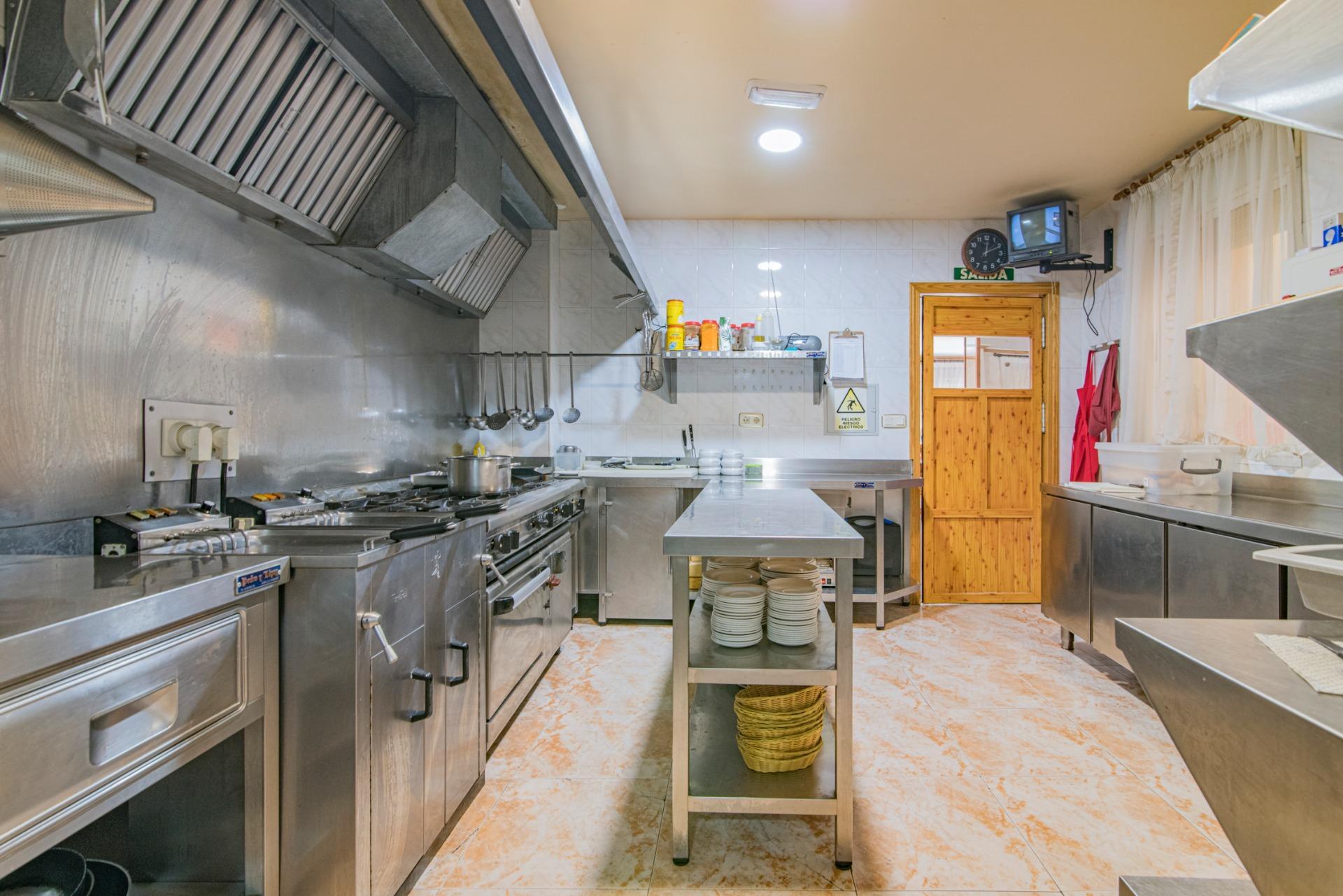 Edificios-Venta-Cortes y Graena-1395070-Foto-65
