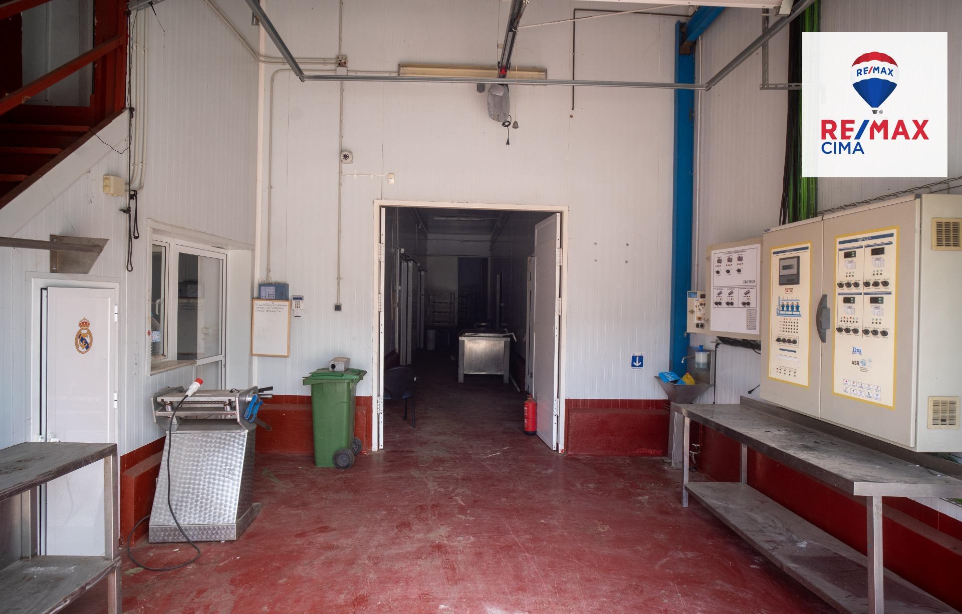 Nave industrial en venta, Baza, Granada