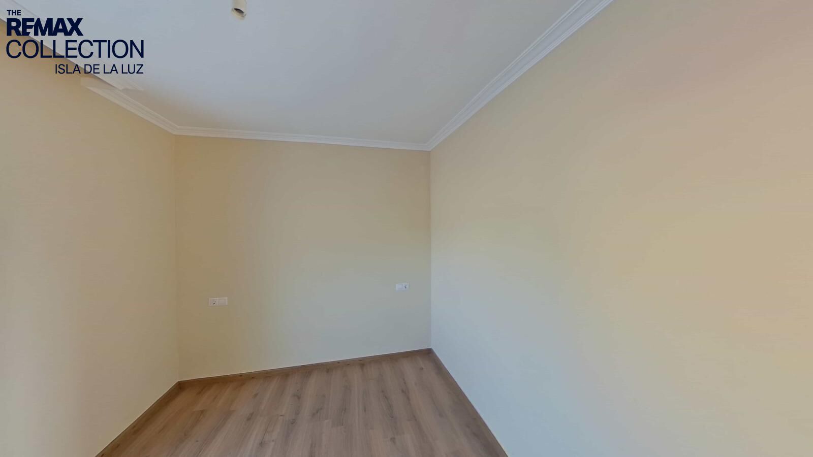 Naves-Venta-Cambados-2411510-Foto-11
