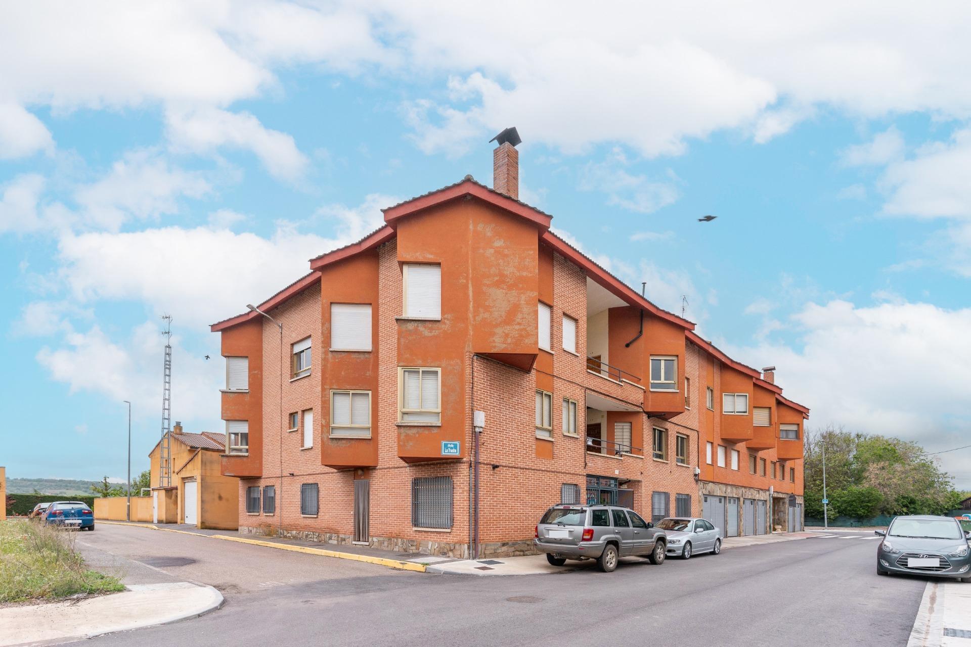 Piso en venta  calle POLIDEPORTIVO, 7, Santa Marina del Rey  33/38