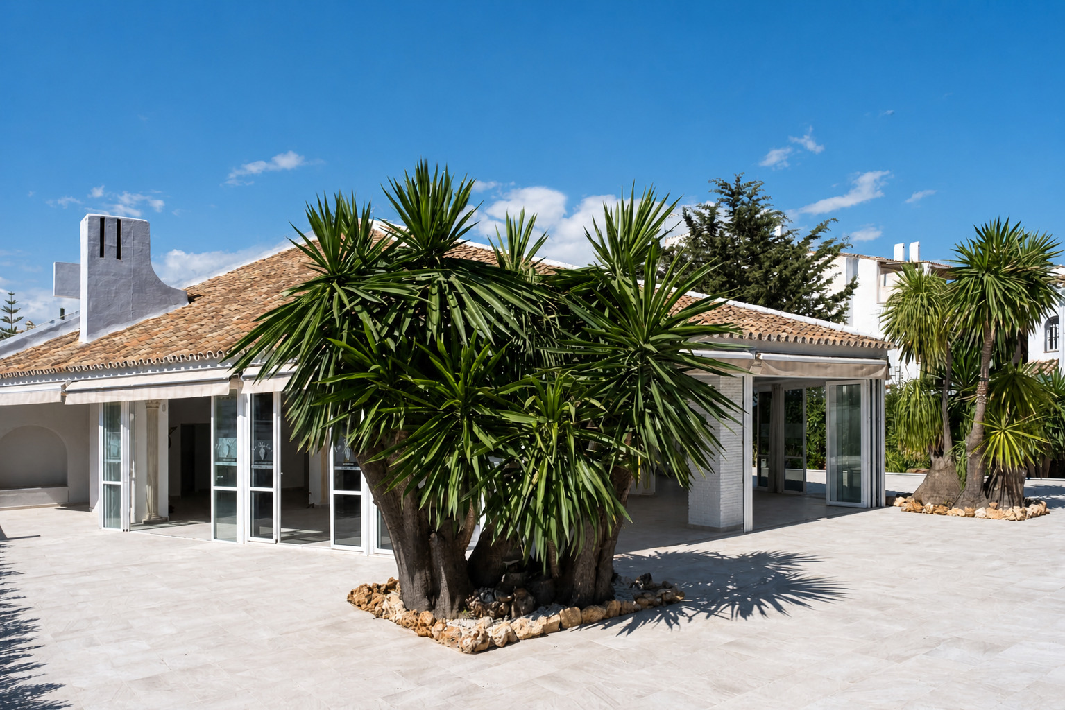 Locales-Venta-Estepona-1830426-Foto-2