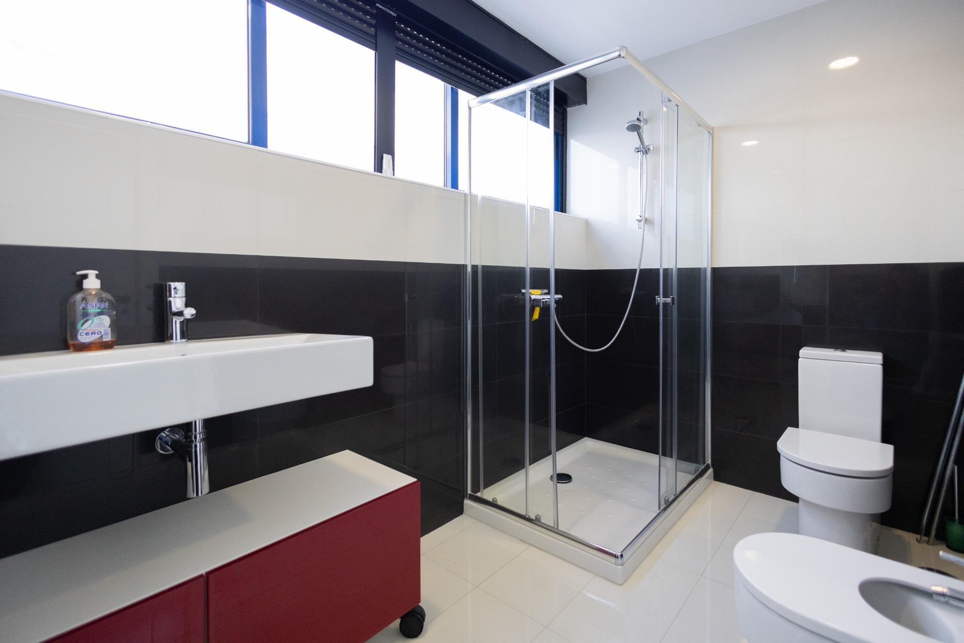 Oficinas-Venta-Madrid-2411927-Foto-3
