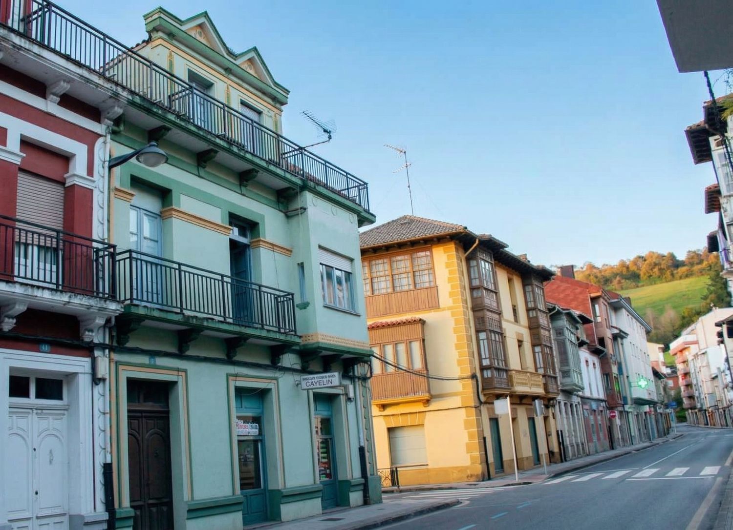 Edificios-Venta-Tineo-2200095-Foto-2