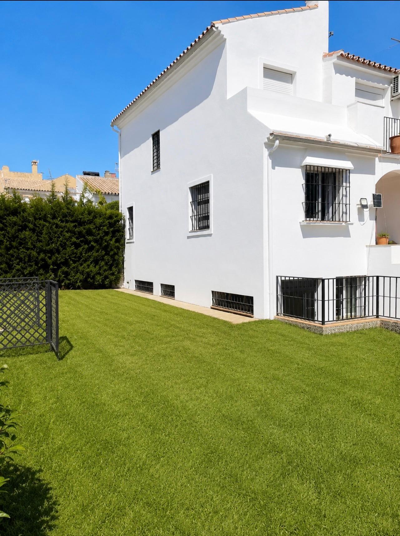 Chalet pareado en venta, Estepona, Málaga