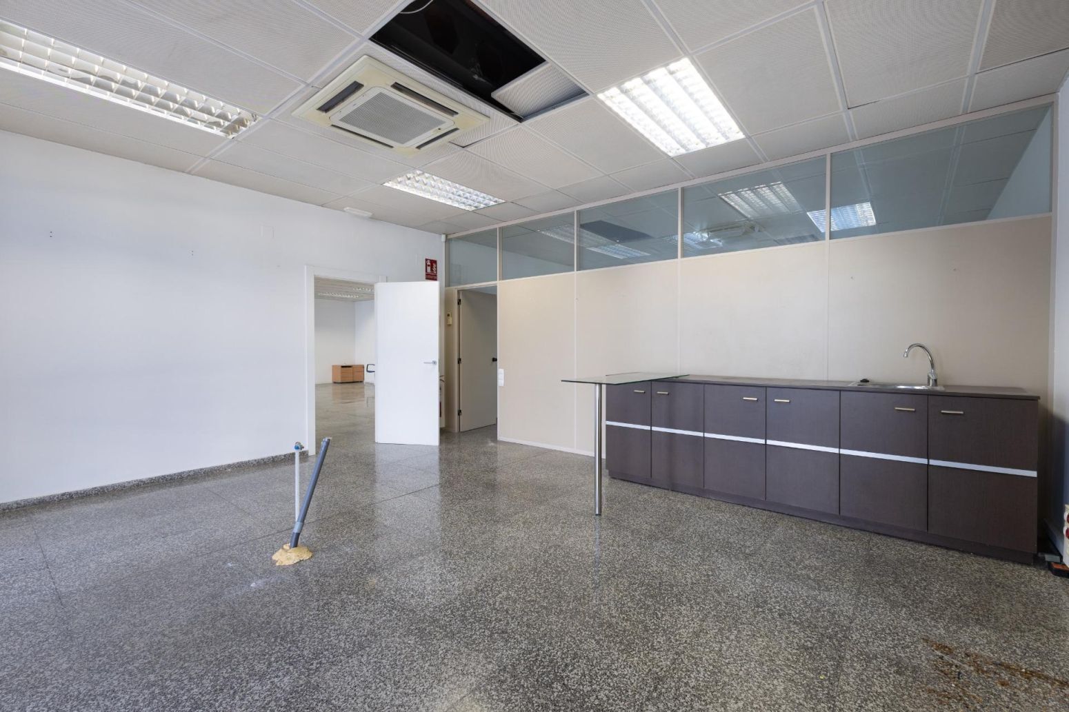 Oficinas-Venta-Valencia-2411861-Foto-17
