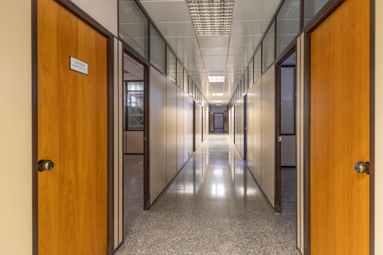 Oficinas-Venta-Valencia-2411861-Foto-32