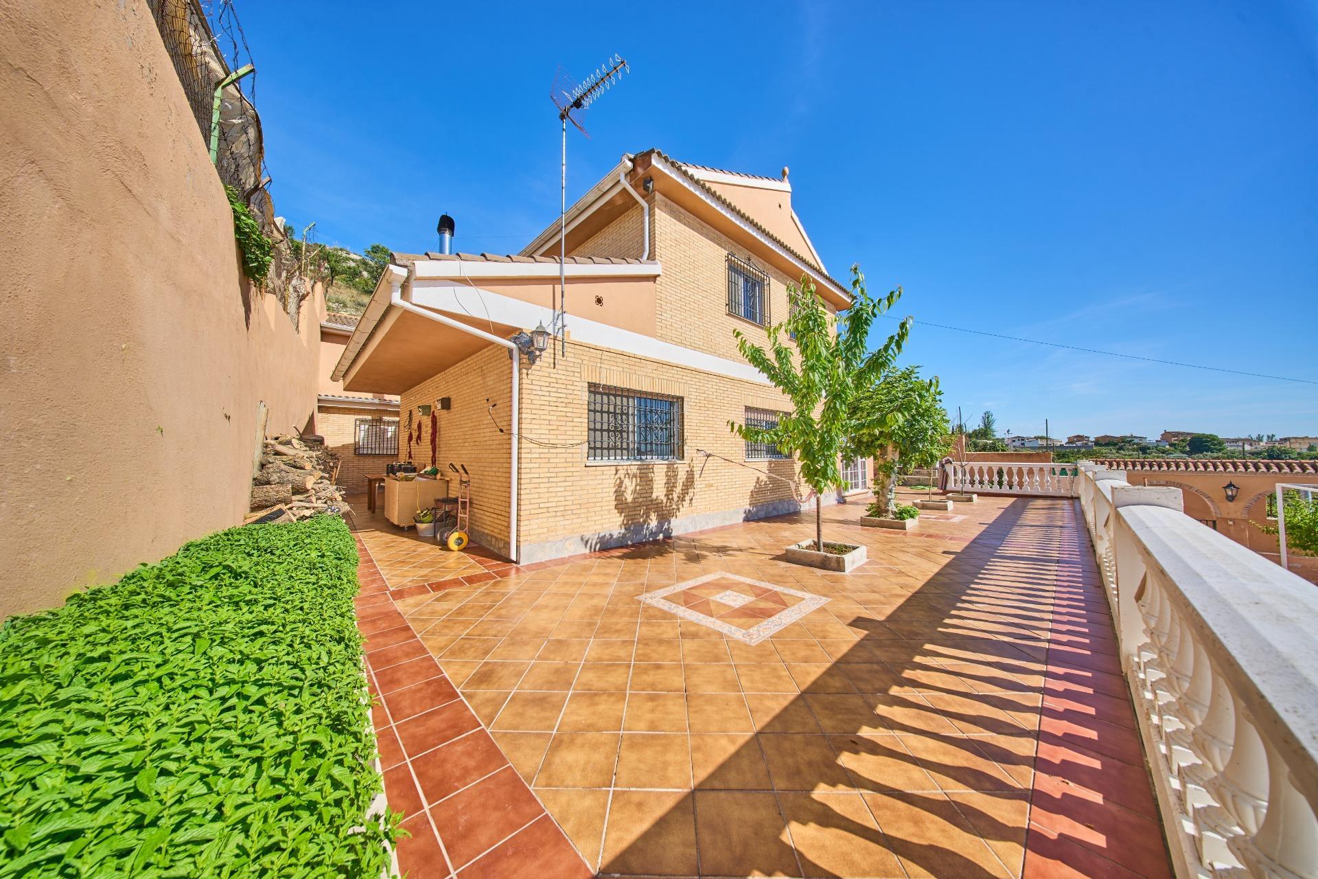 Casa en venta en calle Parrizal, Nivar 13/44