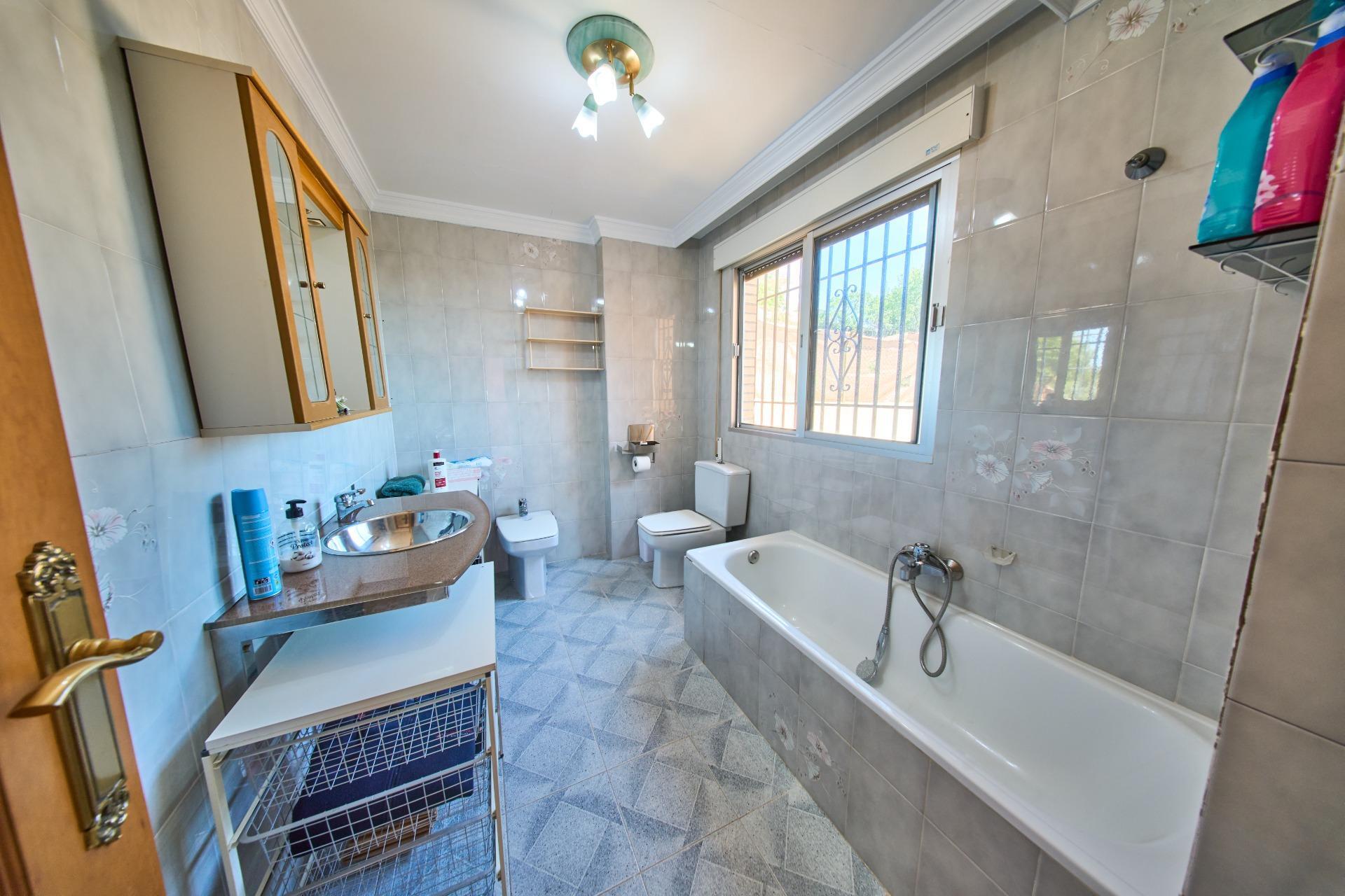 Casa en venta en calle Parrizal, Nivar 22/44
