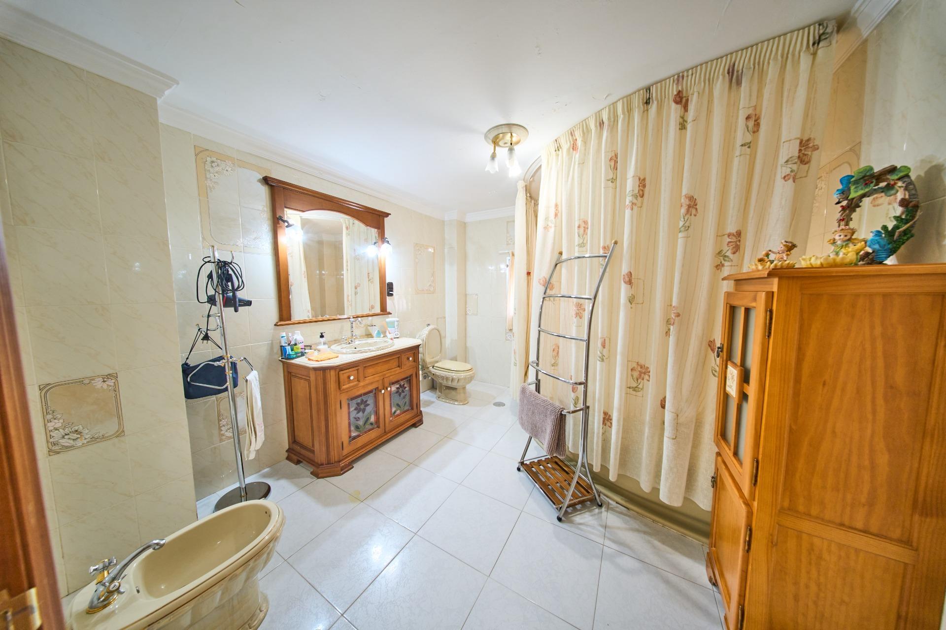 Casa en venta en calle Parrizal, Nivar 29/44