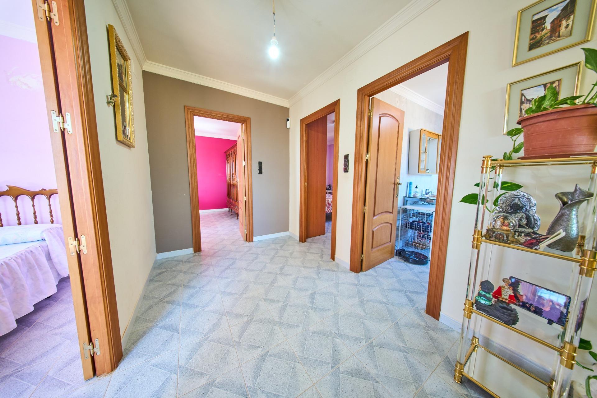 Casa en venta en calle Parrizal, Nivar 30/44