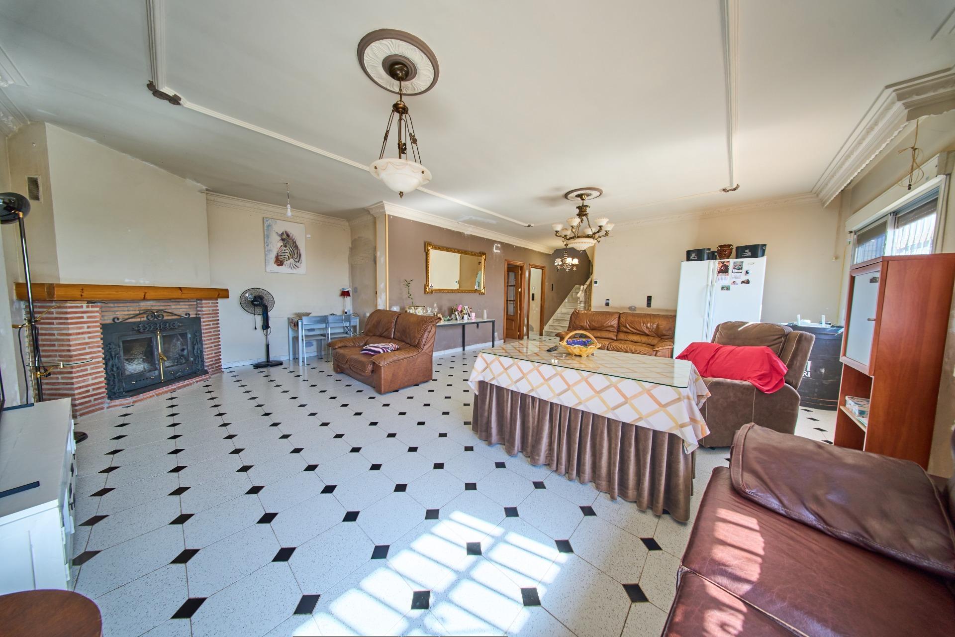Casa en venta en calle Parrizal, Nivar 32/44