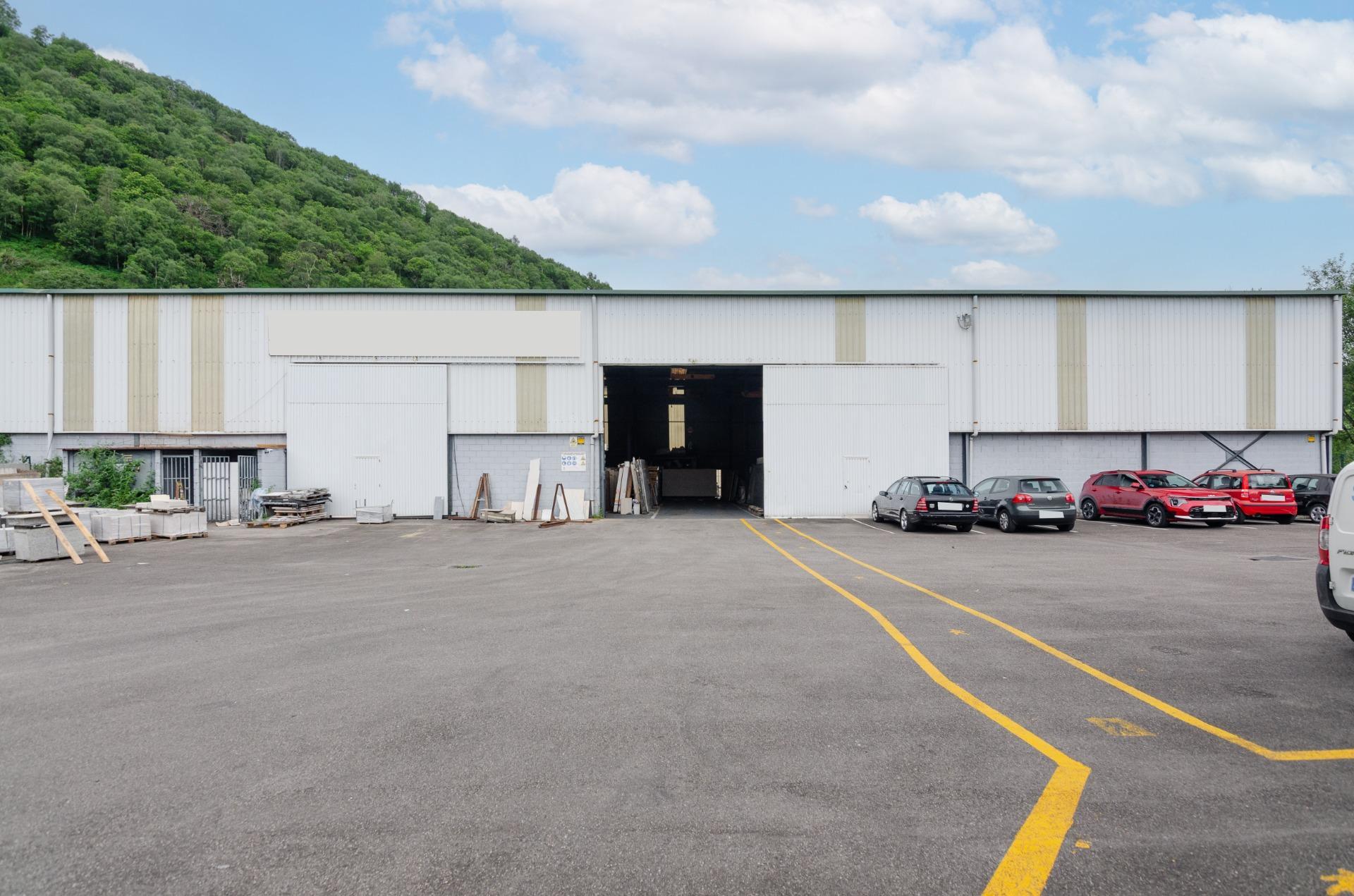 Naves-Venta-Mieres-2411906