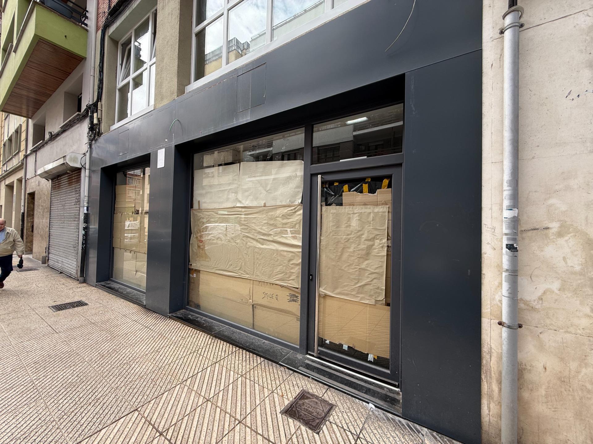 Local Comercial en venta, Oviedo