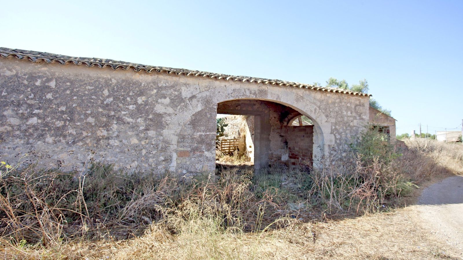 Nave Industrial en venta  calle 25, Parcelas 1435, 651, 1456, Manacor  16/30
