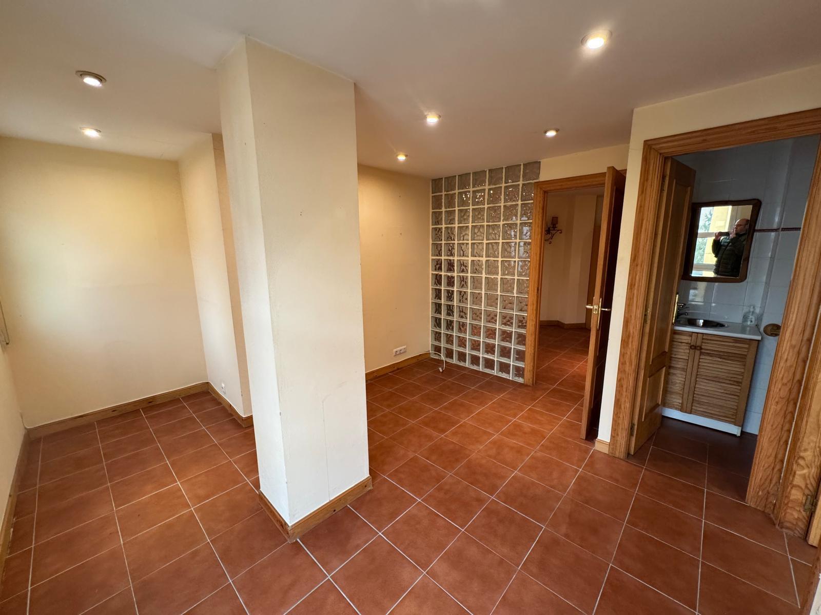 Negocios-Venta-Torrelavega-2412800-Foto-8