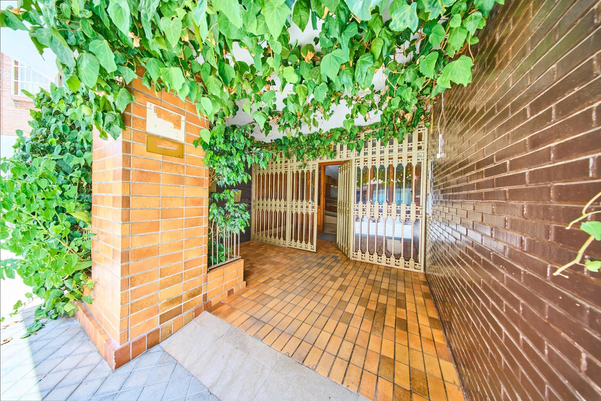 Piso en venta, Genil - Cervantes, Granada, Granada