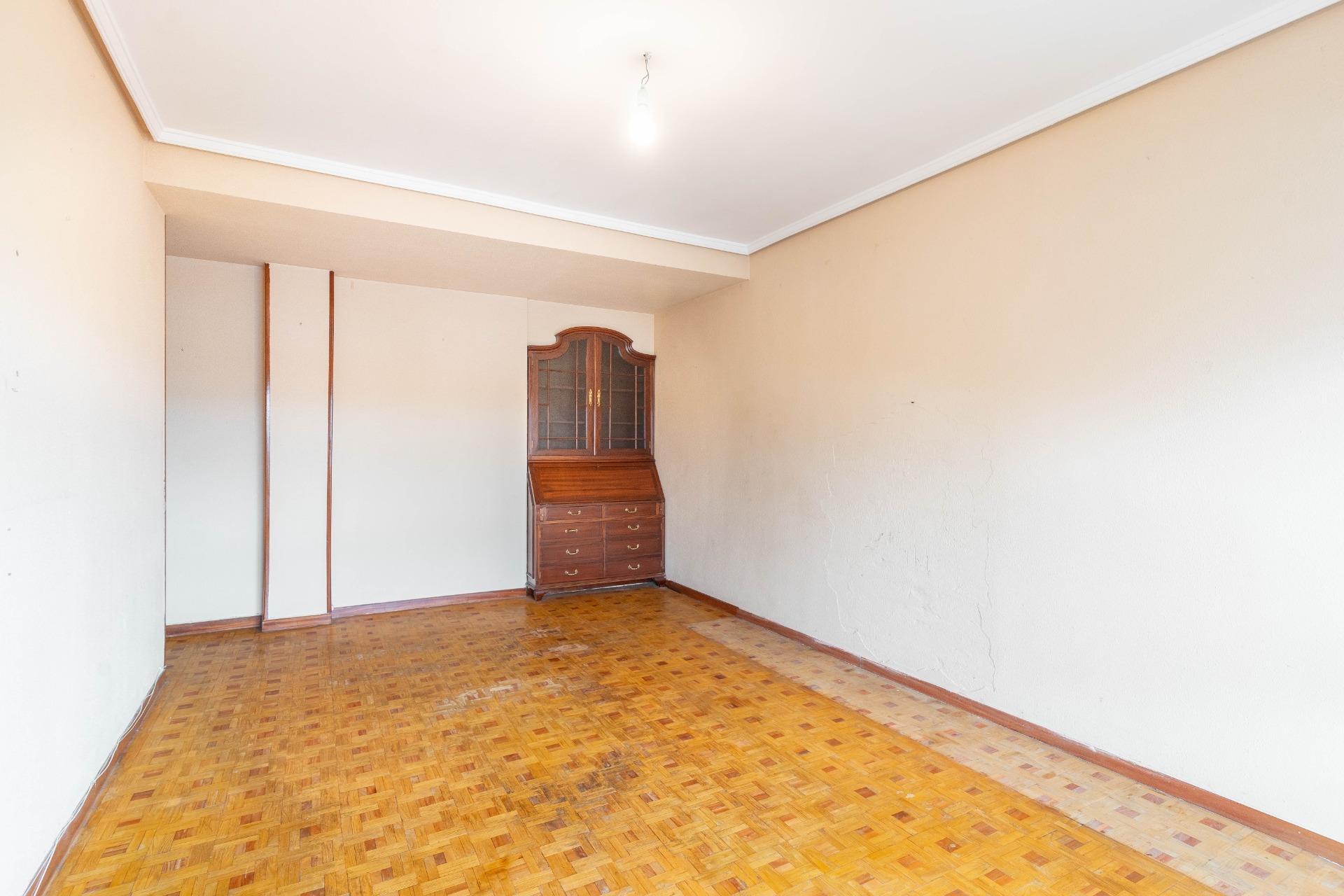 Pisos-Venta-Oviedo-2412356-Foto-17
