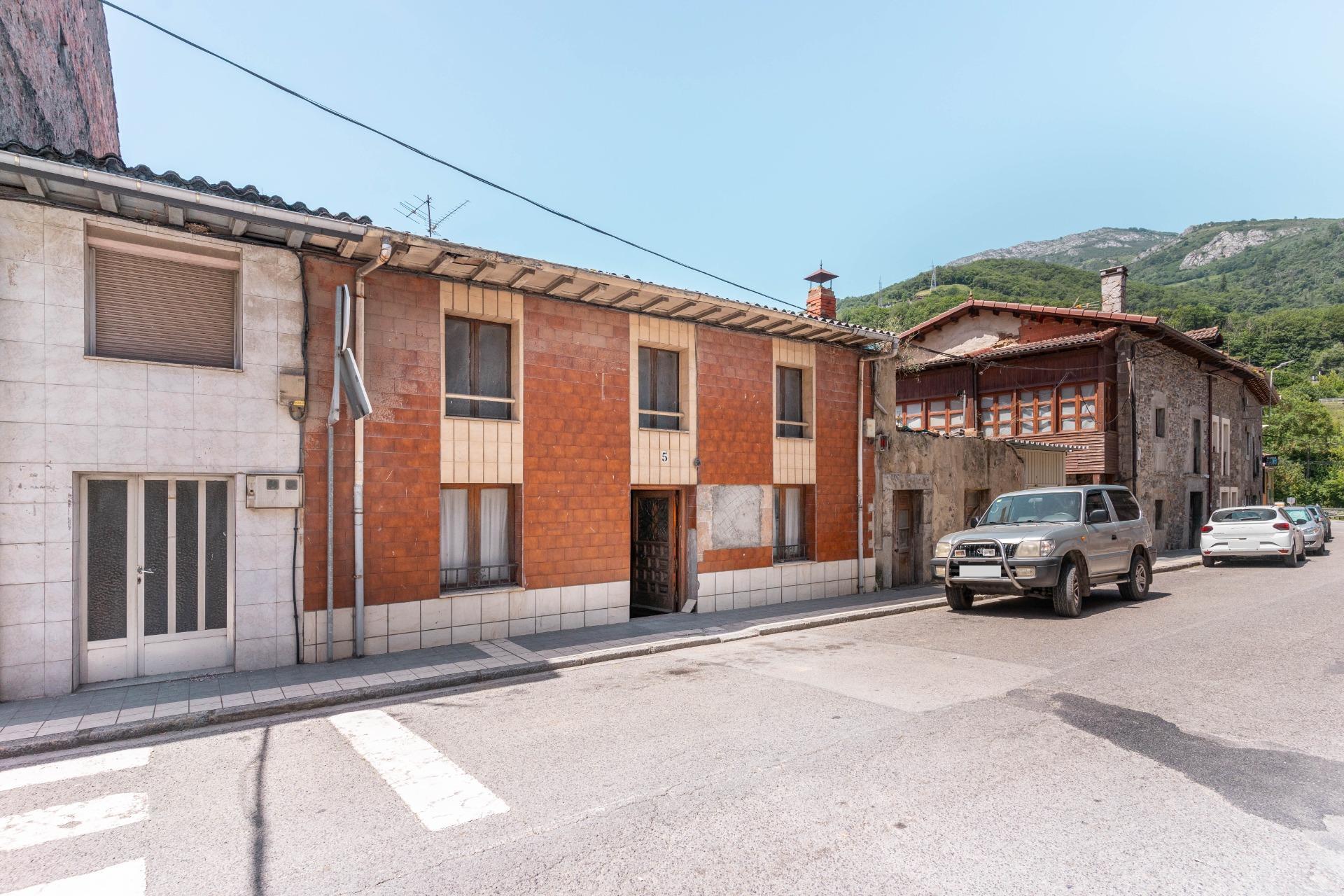 Casa en venta  calle MEDICO FELIPE CANSECO, 4, Lena  1/1