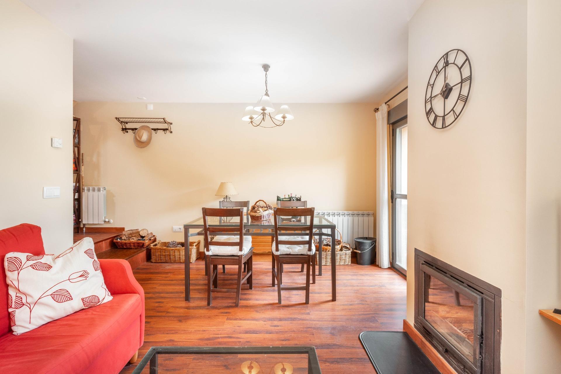 Casa en venta  calle COFIÑAL (CARRETERA DE BOÑAR A PUERTO DE TARNA) S, Puebla de Lillo  29/50