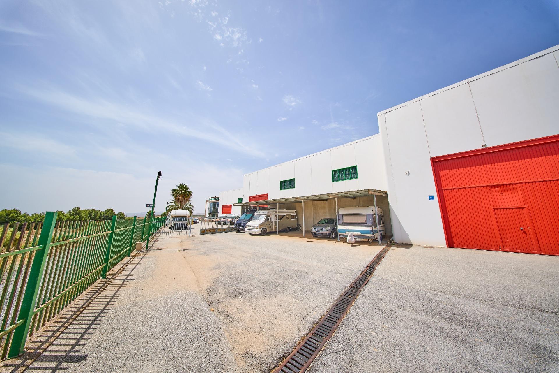 Naves-Venta-Padul-2412635-Foto-5