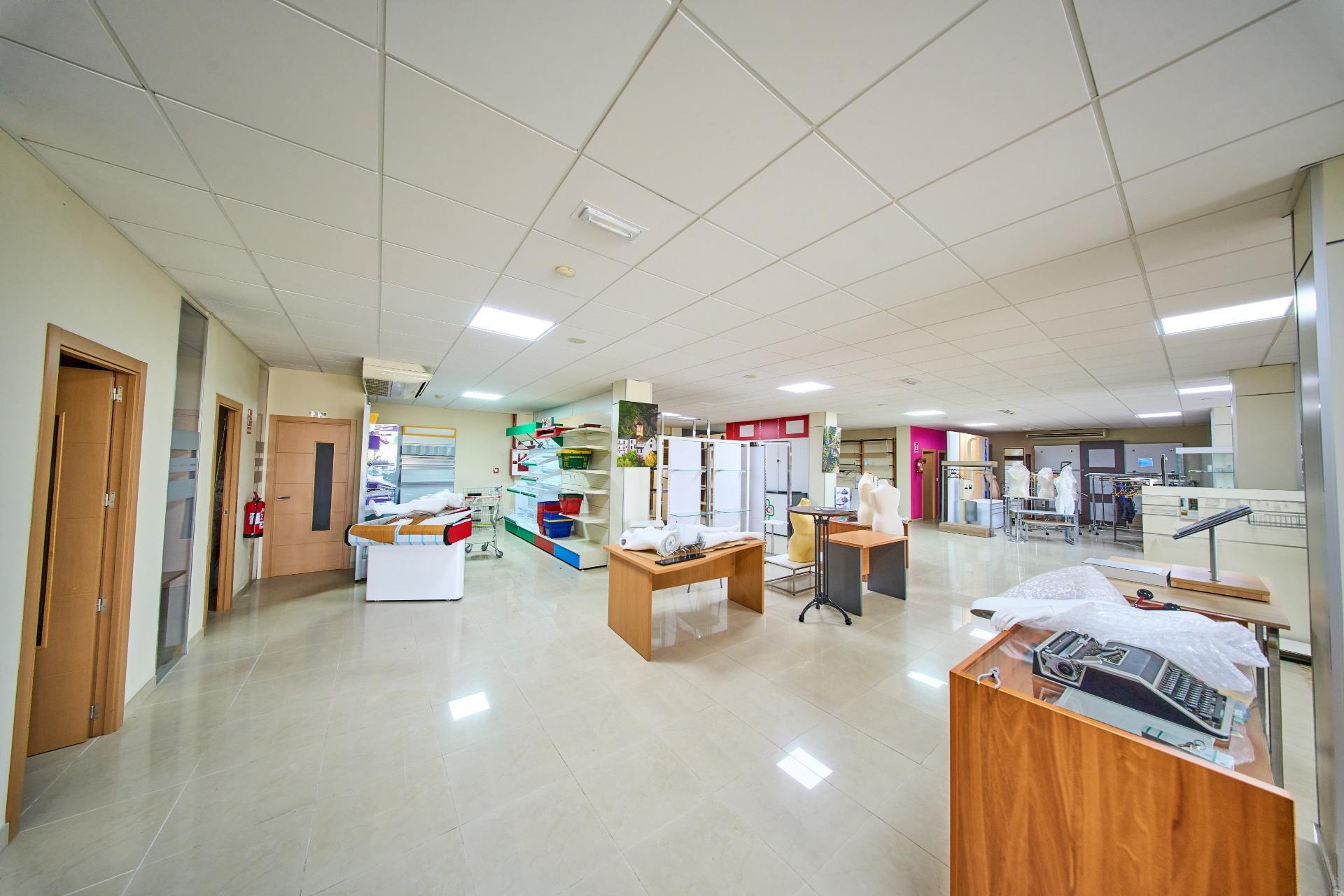 Naves-Venta-Padul-2412635-Foto-20