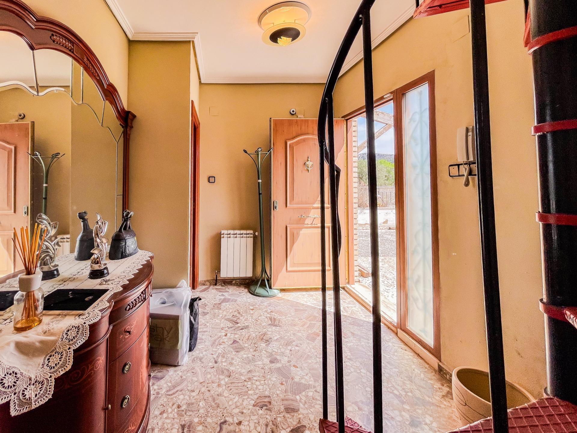 Casa en venta en calle Torderas, Chera 55/67