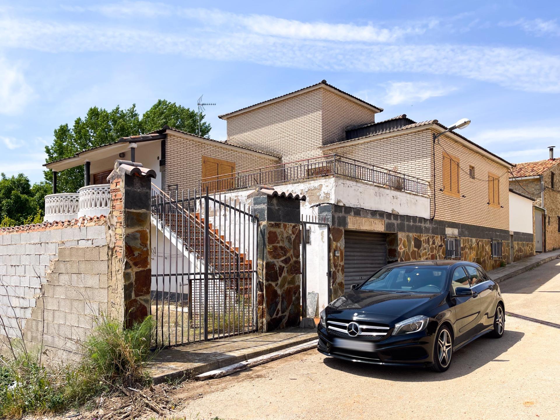 Casa en venta en calle Torderas, Chera 65/67