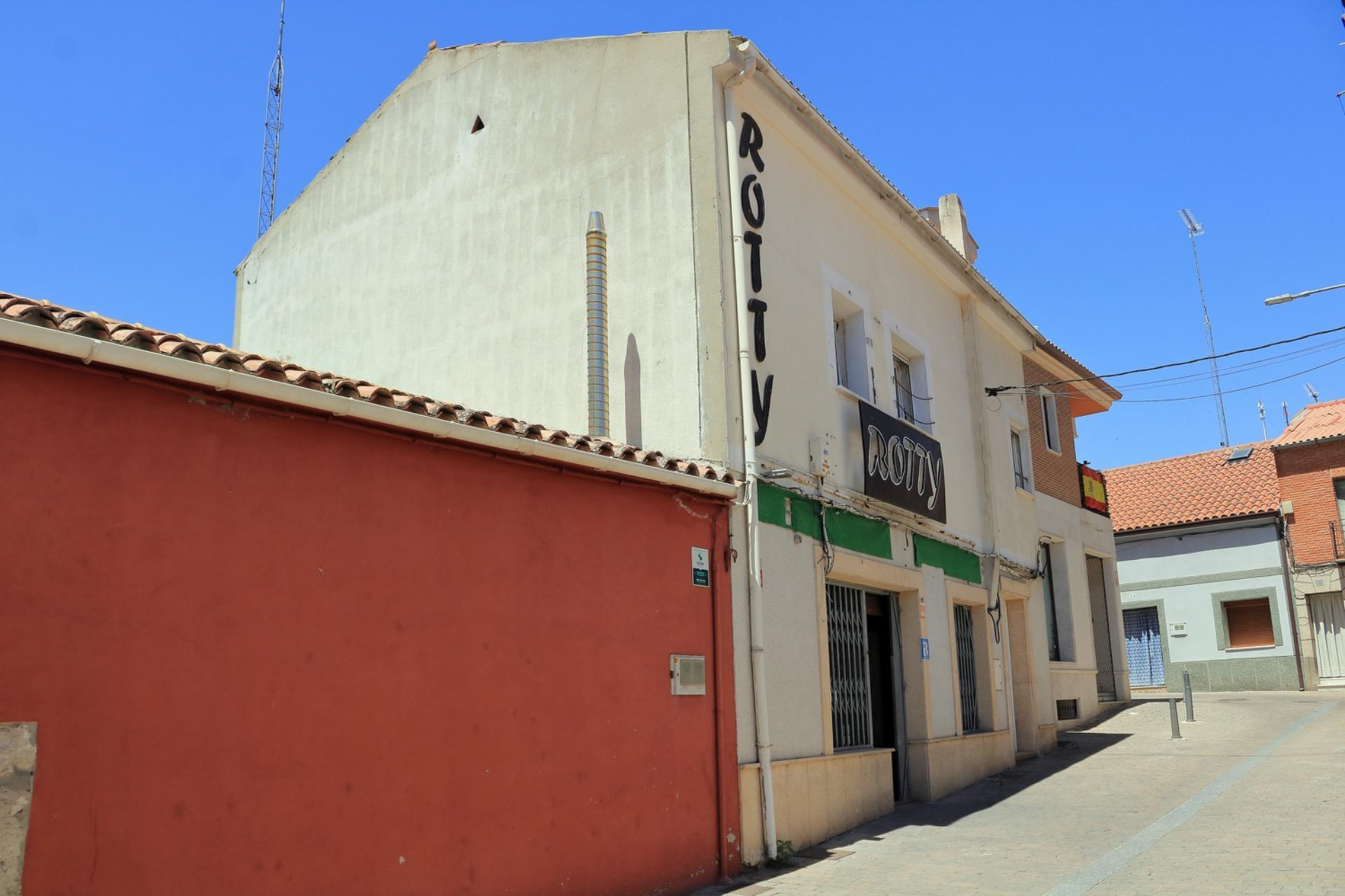 Negocios-Venta-Íscar-2412896