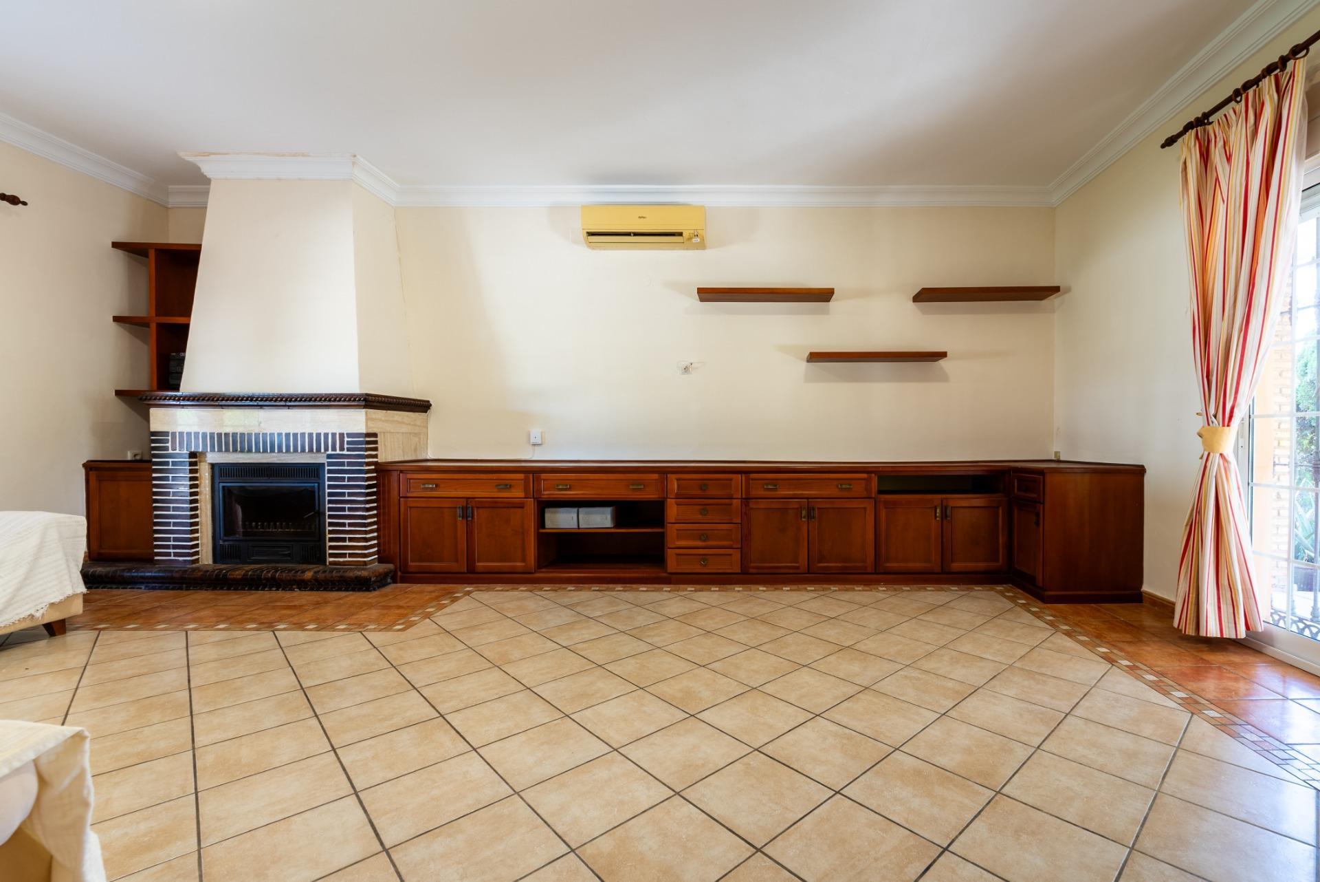 Casa en venta  calle de los Tulipanes, Palomares del Rio  2/46