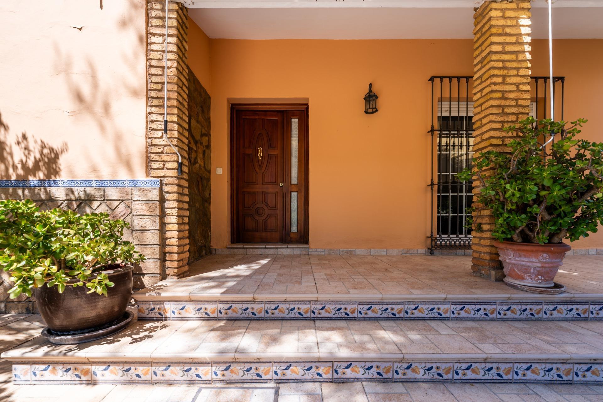 Casa en venta  calle de los Tulipanes, Palomares del Rio  3/46