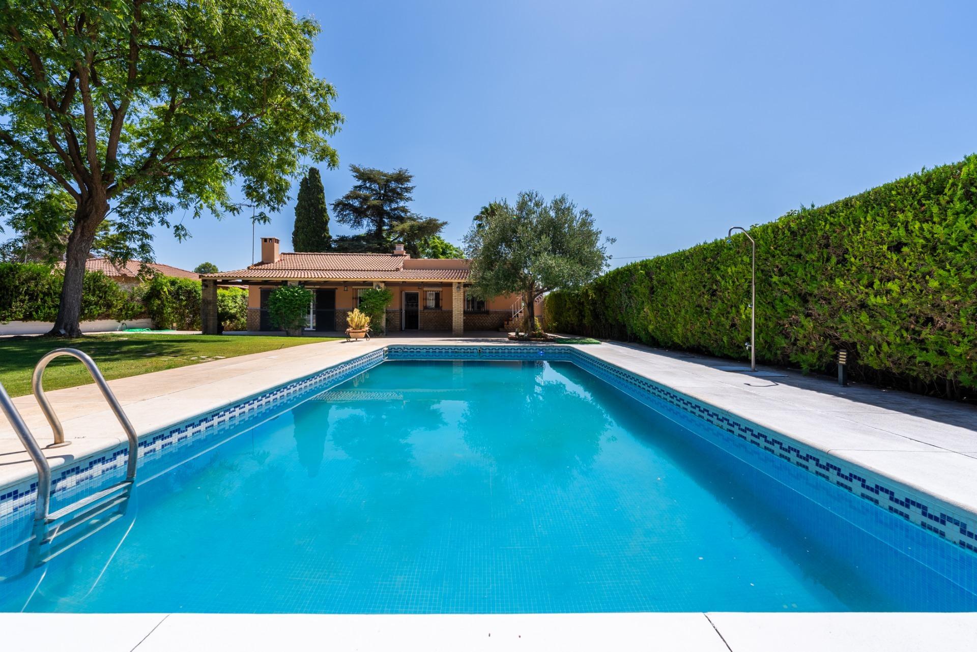 Casa en venta  calle de los Tulipanes, Palomares del Rio  8/46