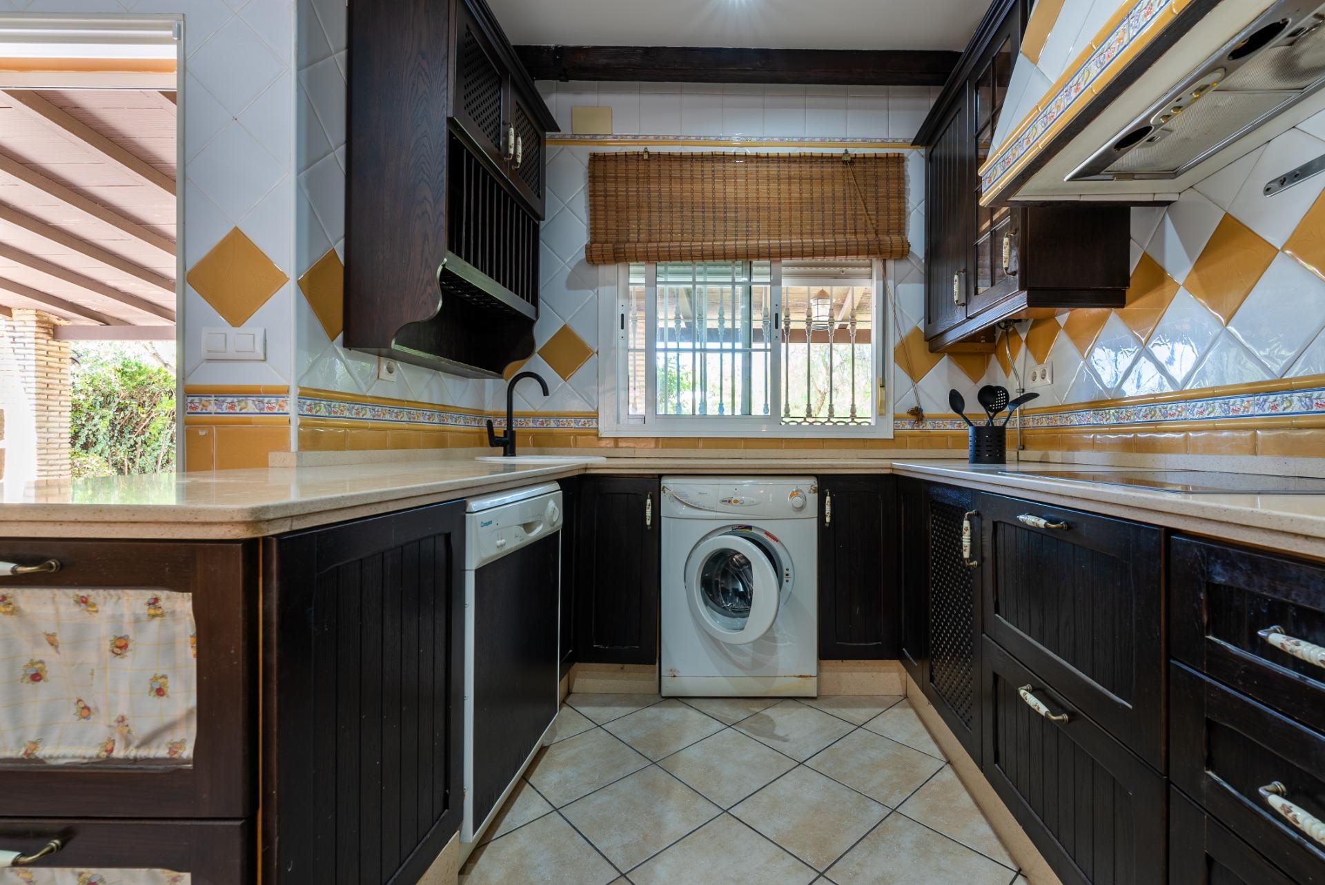 Casa en venta  calle de los Tulipanes, Palomares del Rio  19/46
