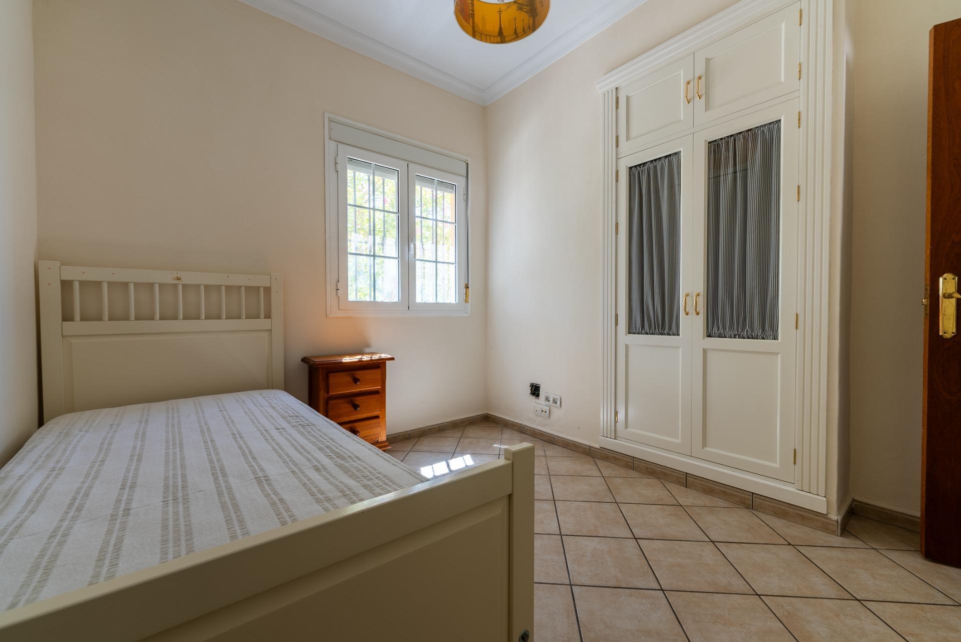 Casa en venta  calle de los Tulipanes, Palomares del Rio  25/46