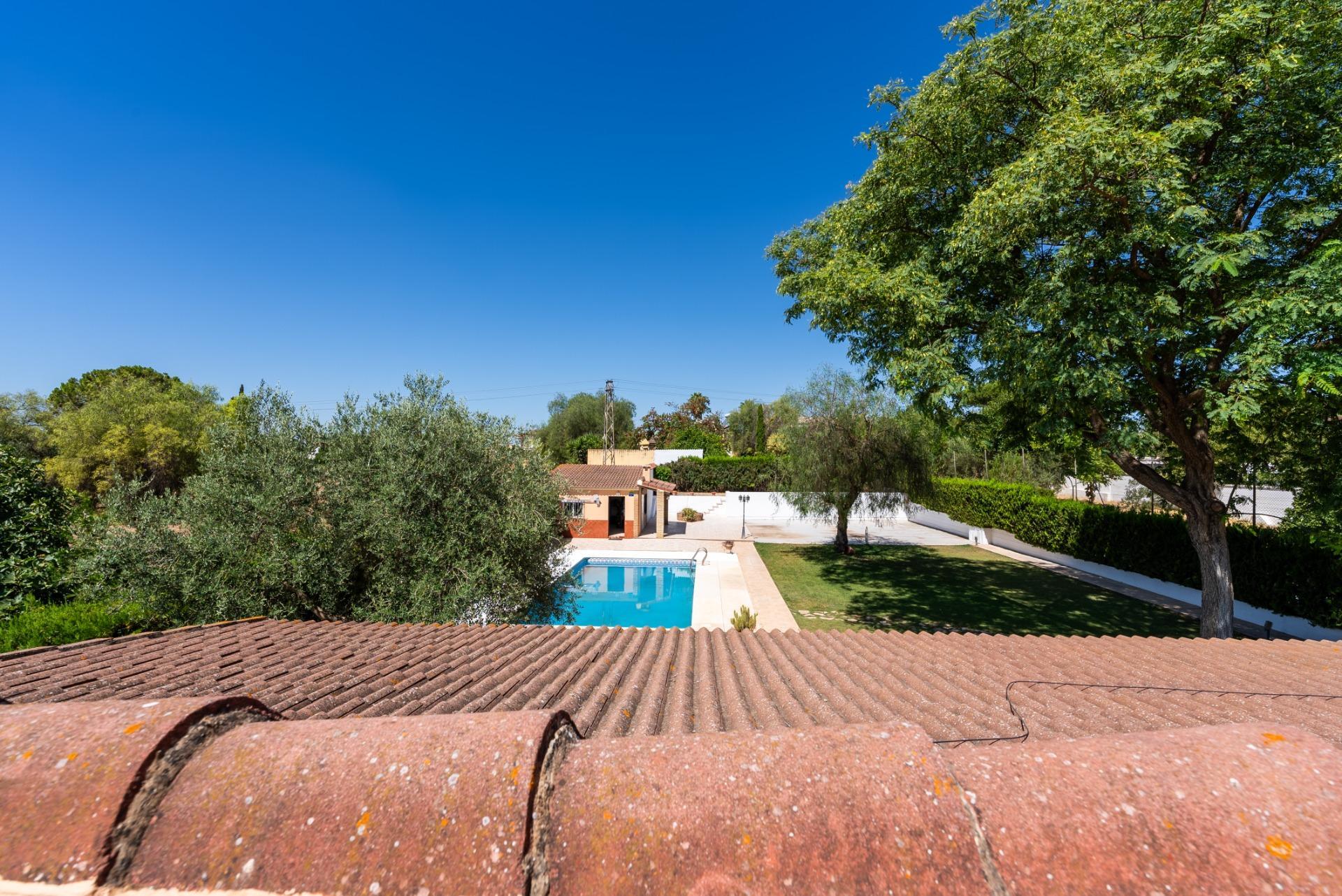 Casa en venta  calle de los Tulipanes, Palomares del Rio  43/46