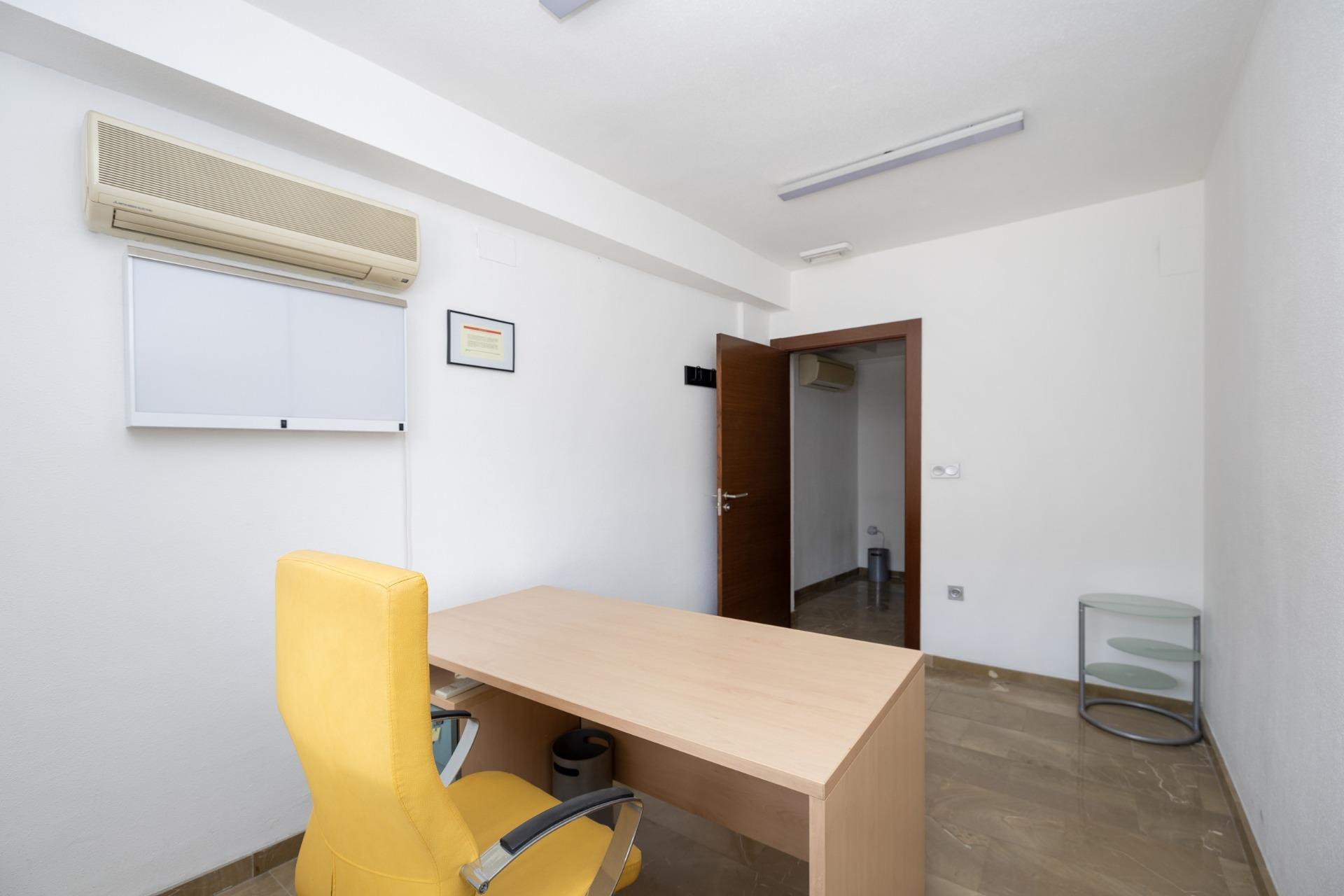 Oficinas-Venta-La Granada-2412938-Foto-11