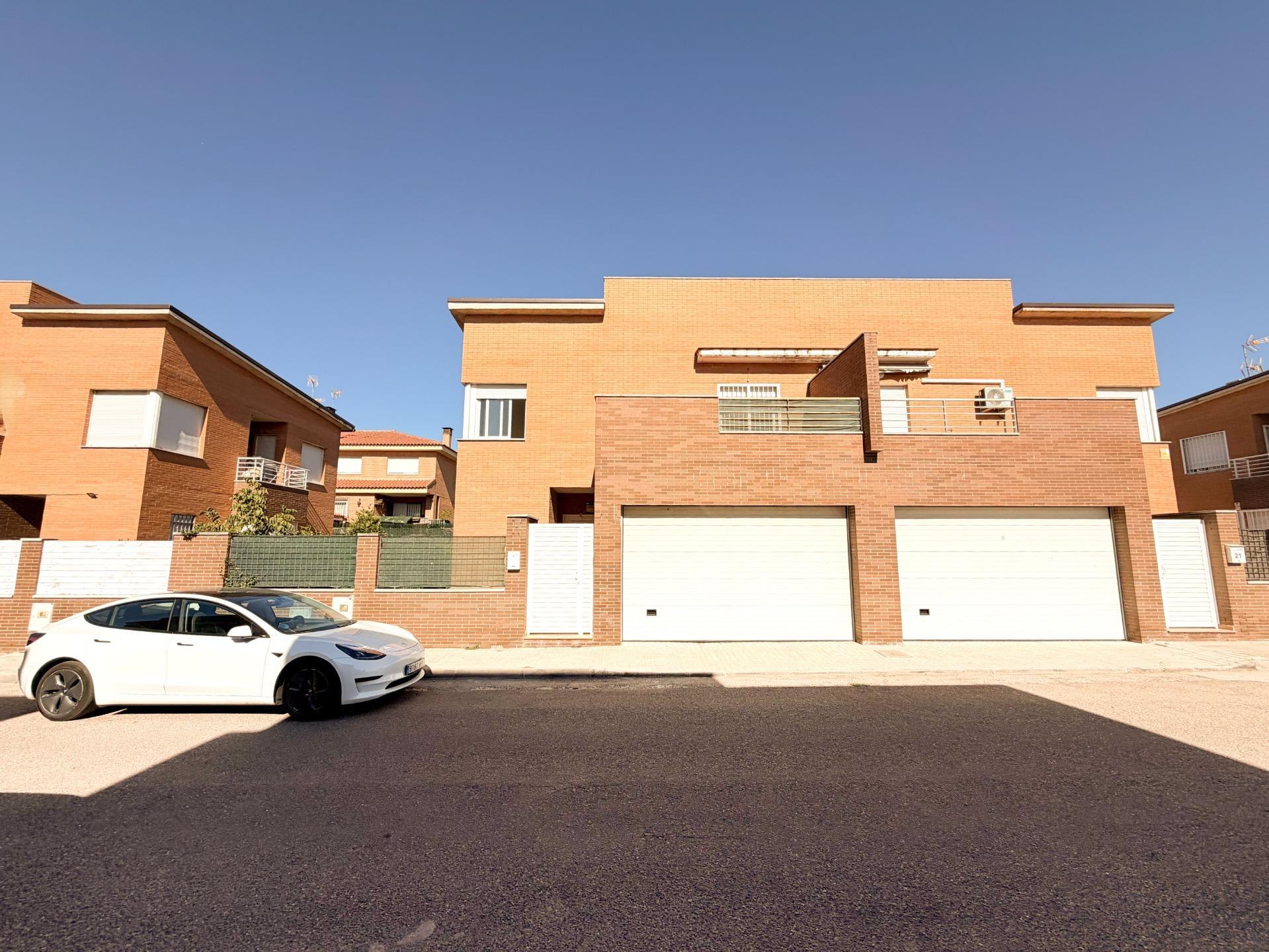 Chalet pareado en venta, Camarena, Toledo, Toledo
