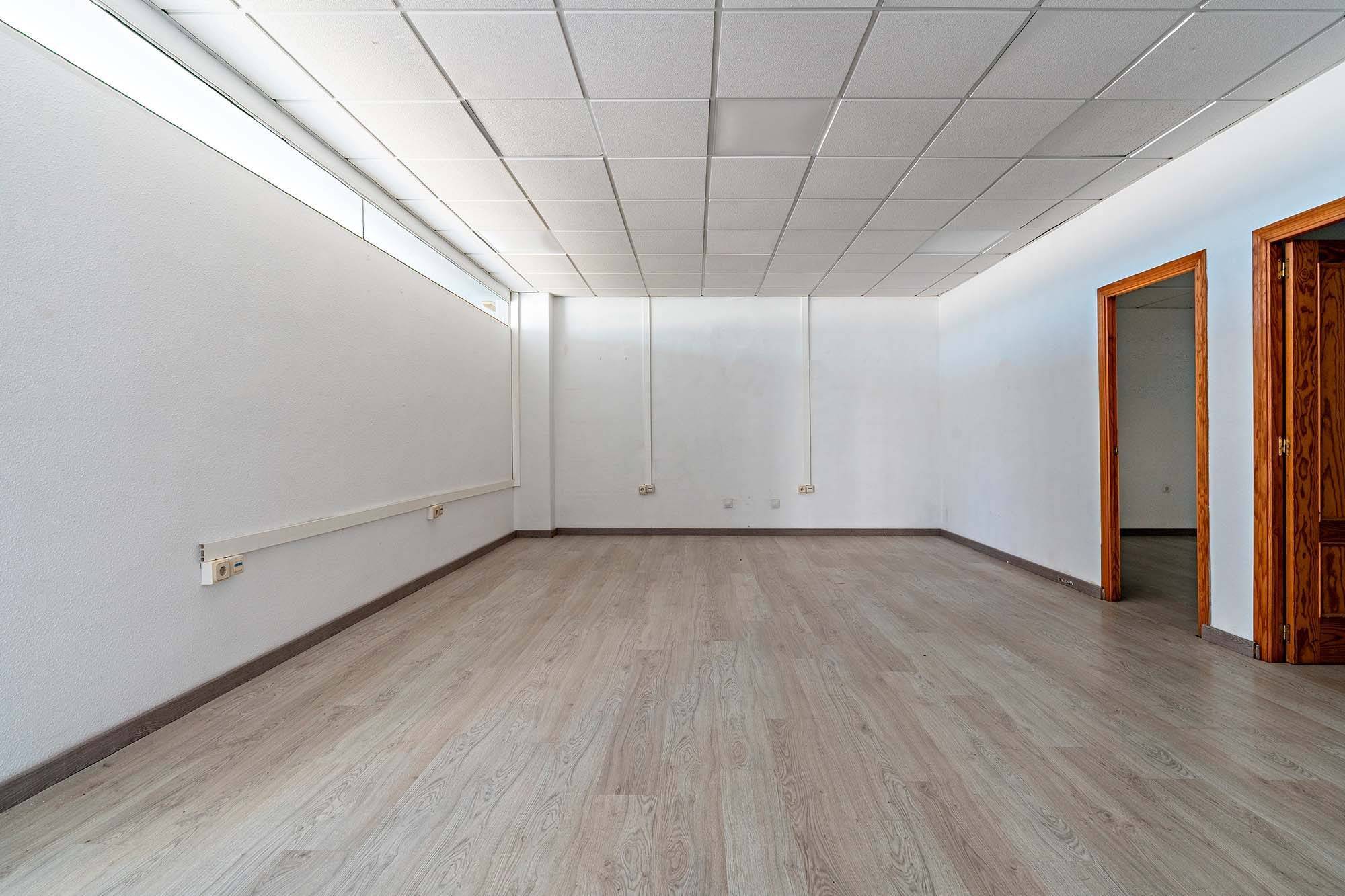 Oficinas-Venta-AlmerÃ­a-2413799-Foto-4
