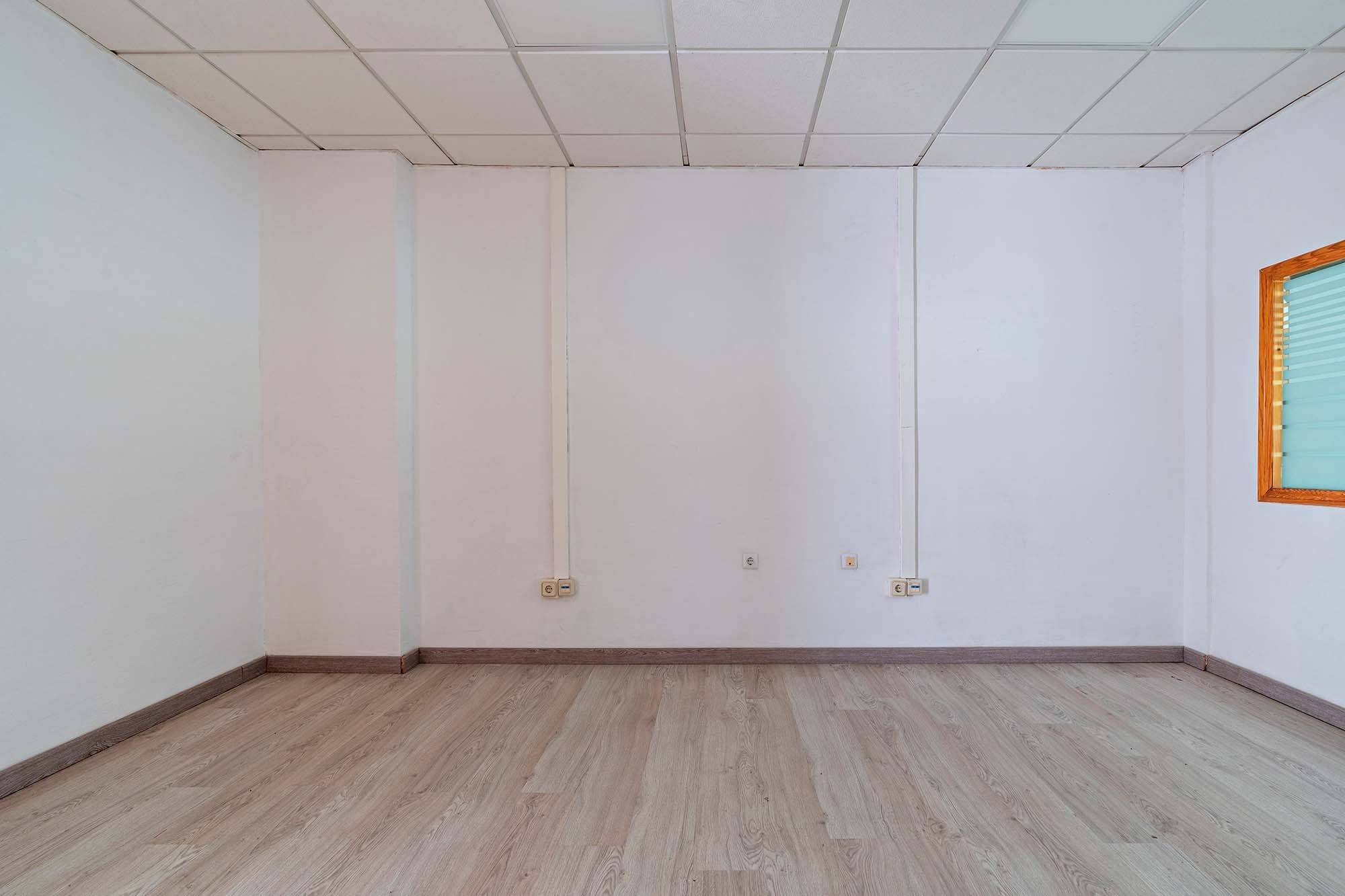 Oficinas-Venta-AlmerÃ­a-2413799-Foto-12