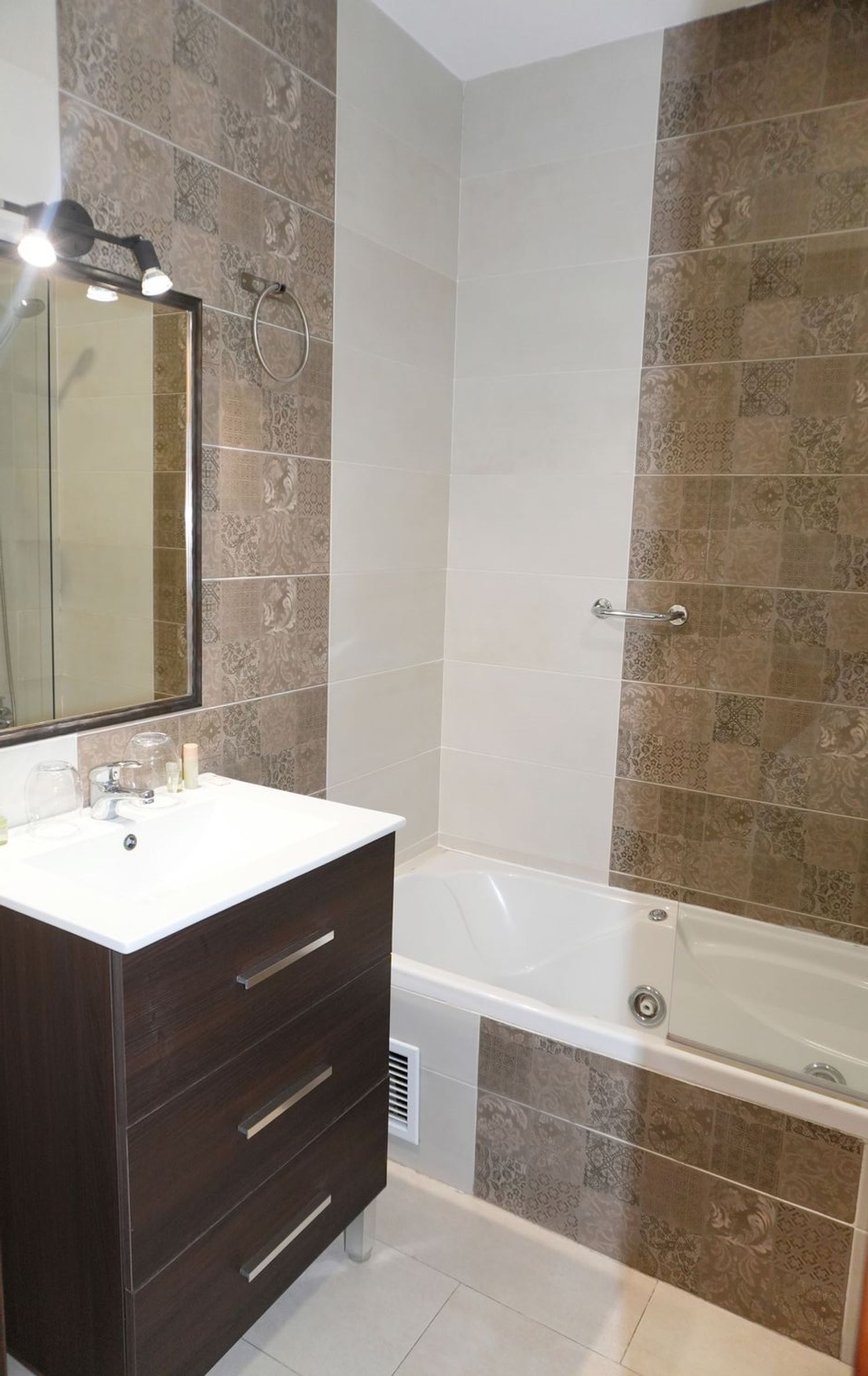Edificios-Venta-El Hoyo de Pinares-2414234-Foto-70