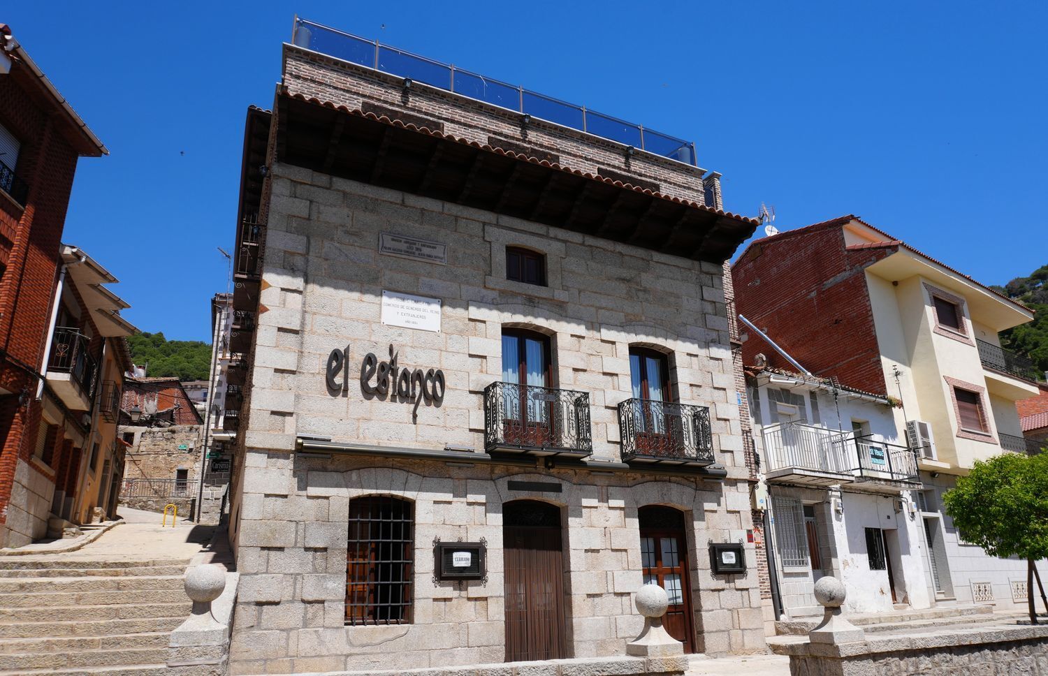 Edificios-Venta-El Hoyo de Pinares-2414234-Foto-93