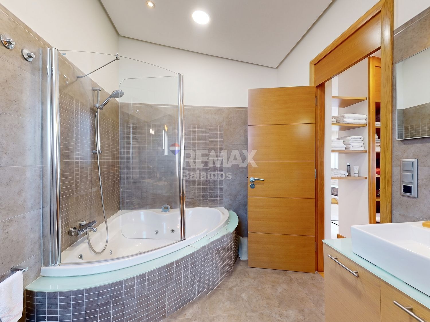 Casa en venta en calle Mide-oia, Vigo 25/52
