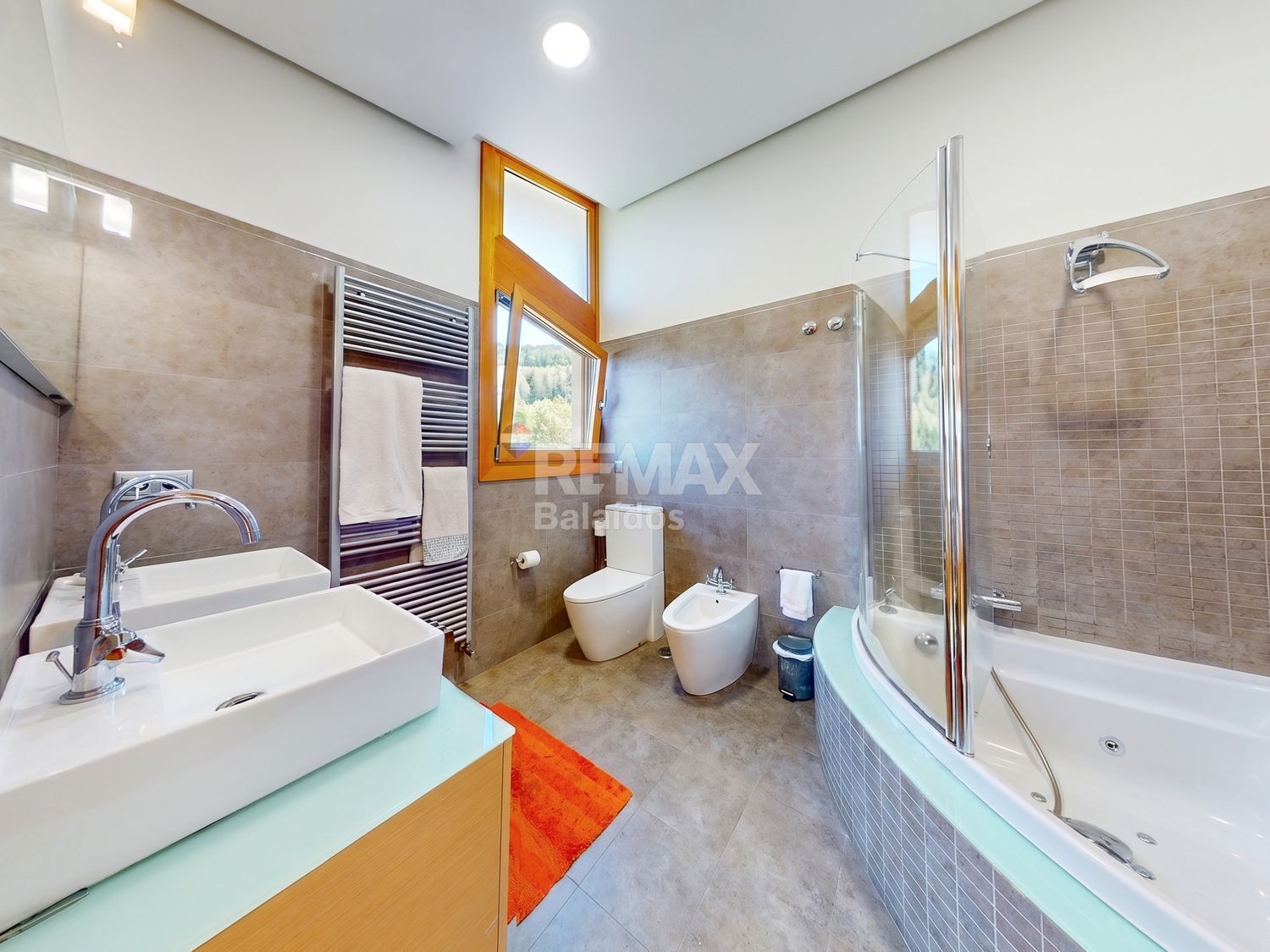 Casa en venta en calle Mide-oia, Vigo 27/52