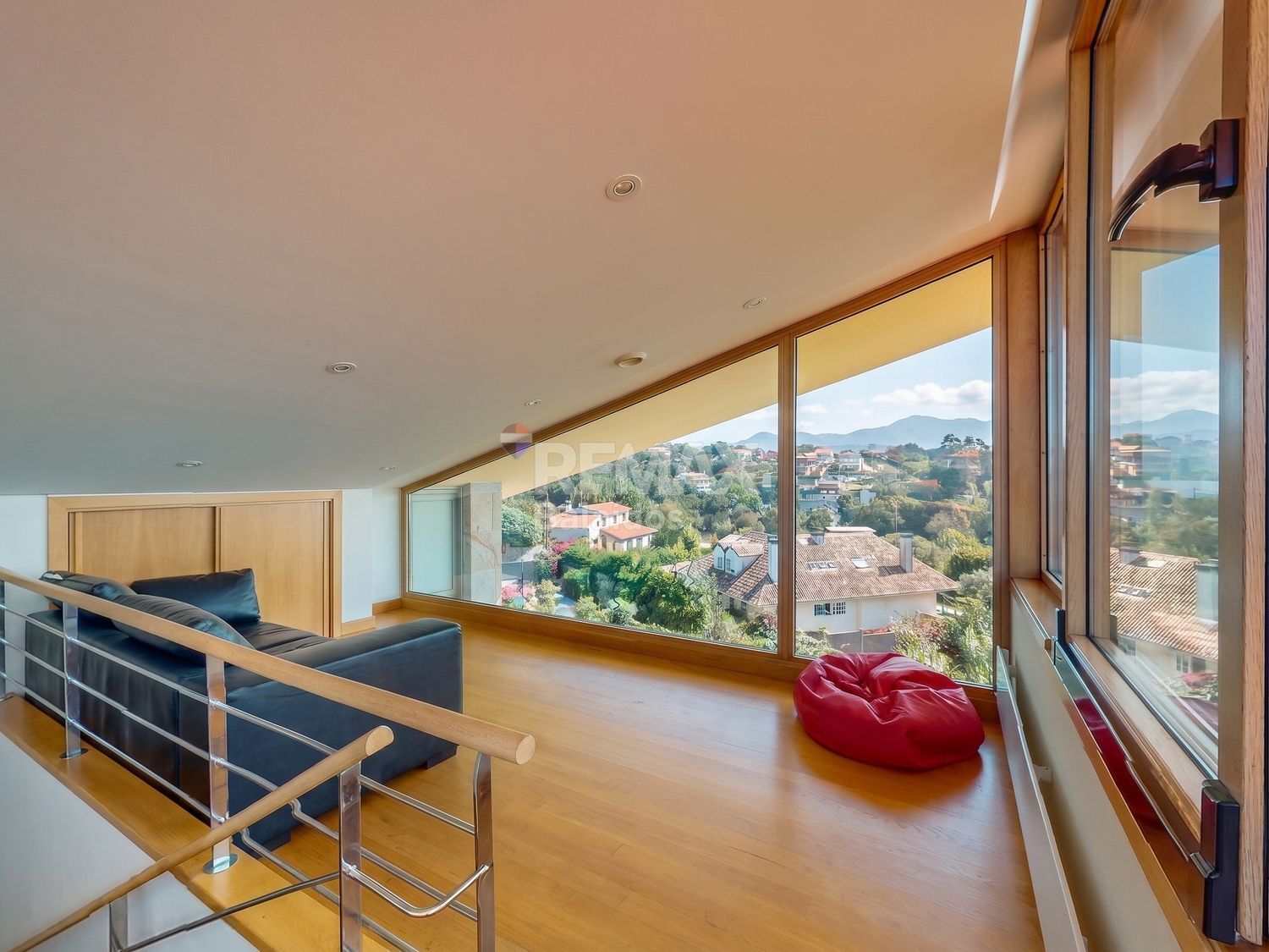 Casa en venta en calle Mide-oia, Vigo 37/52
