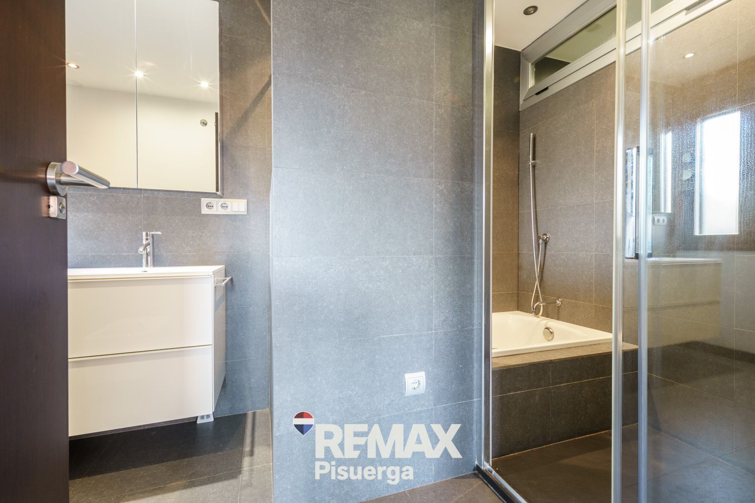 Casas o chalets-Venta-Aldeamayor de San MartÃ­n-2414363-Foto-82