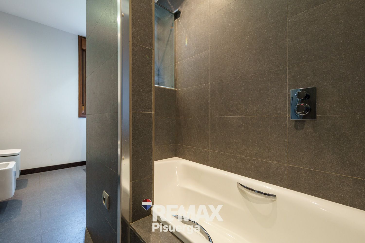 Casas o chalets-Venta-Aldeamayor de San MartÃ­n-2414363-Foto-83