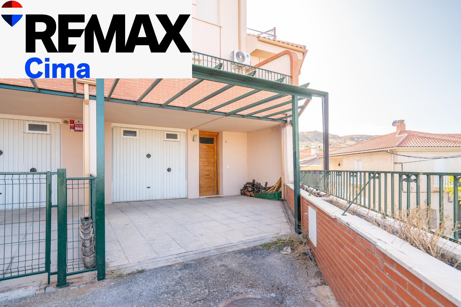 Chalet adosado en venta, Baza, Granada, Granada