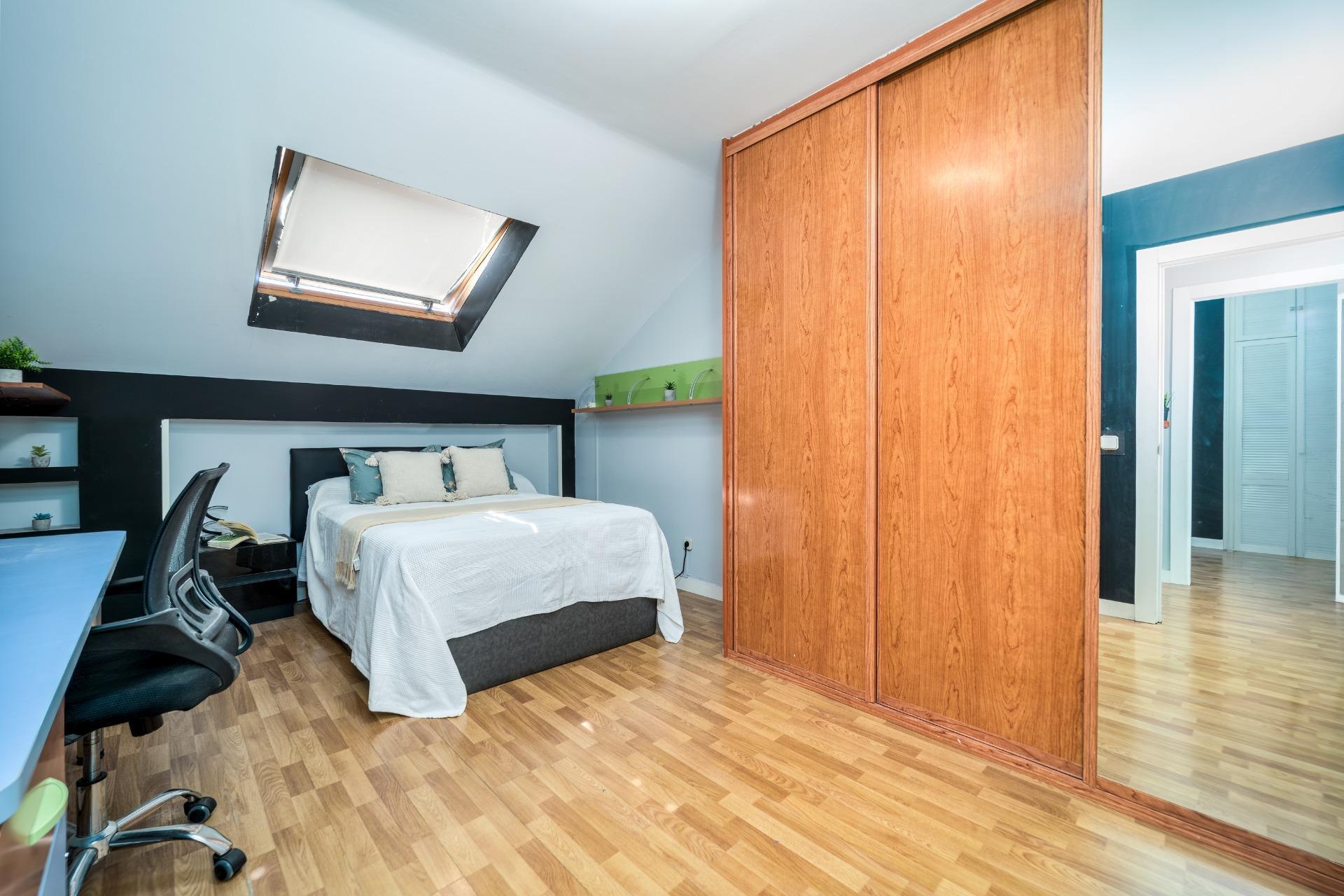 Chalet adosado en venta, Meco, Madrid, Madrid