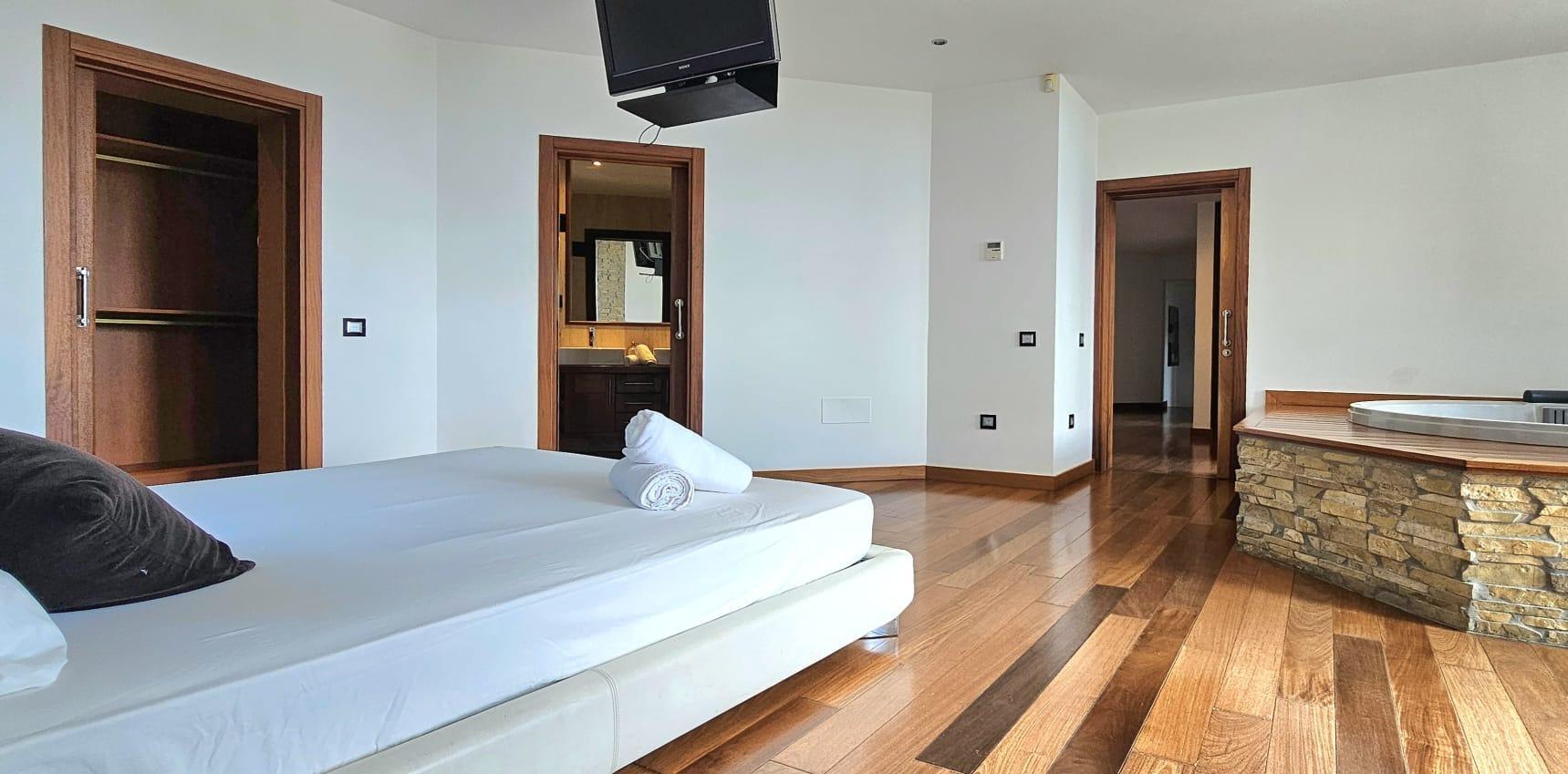 Casas o chalets-Venta-Santa Eulalia del RÃ­o-2415128-Foto-28