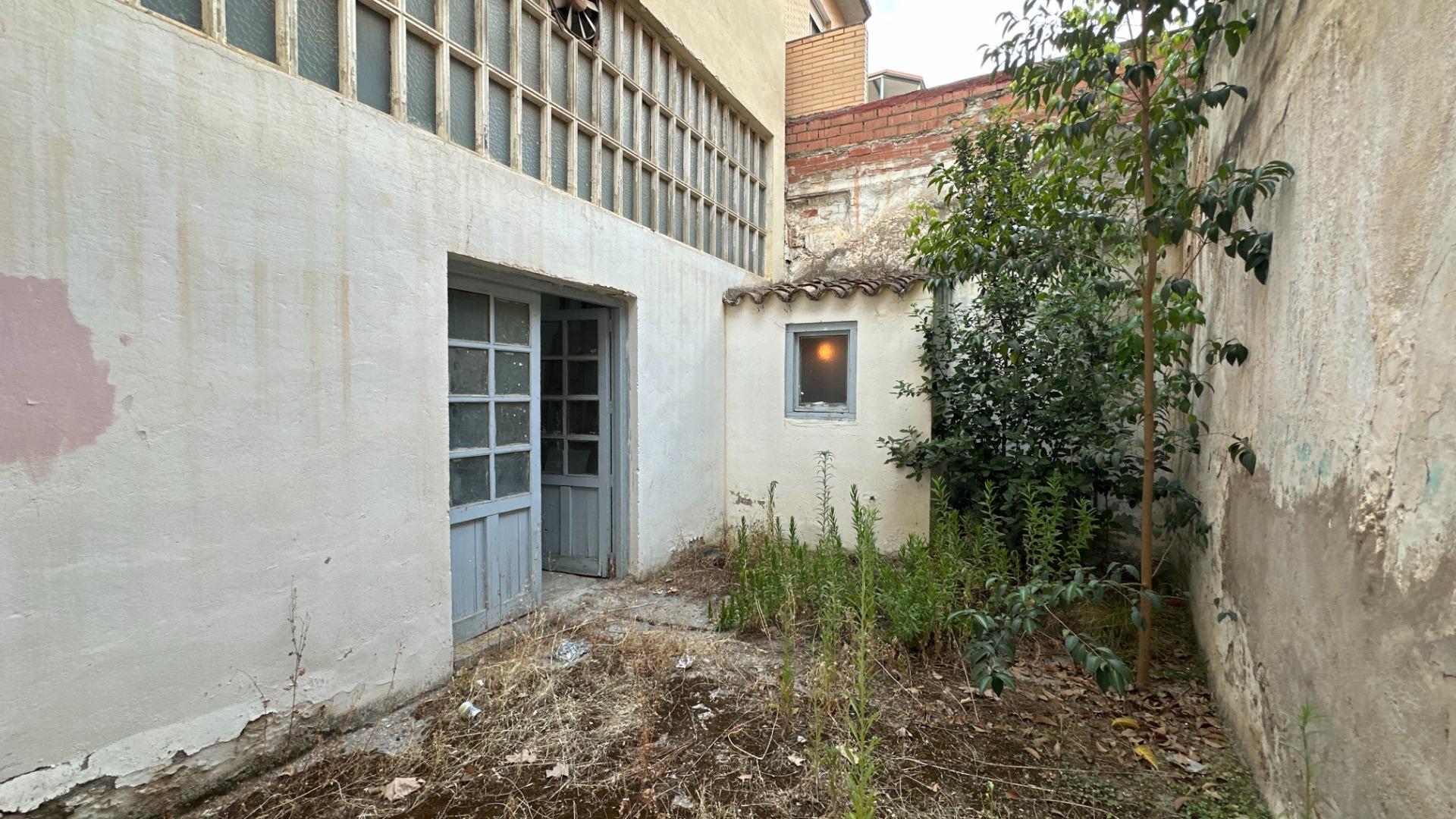 Edificios-Venta-Zaragoza-2415800-Foto-39