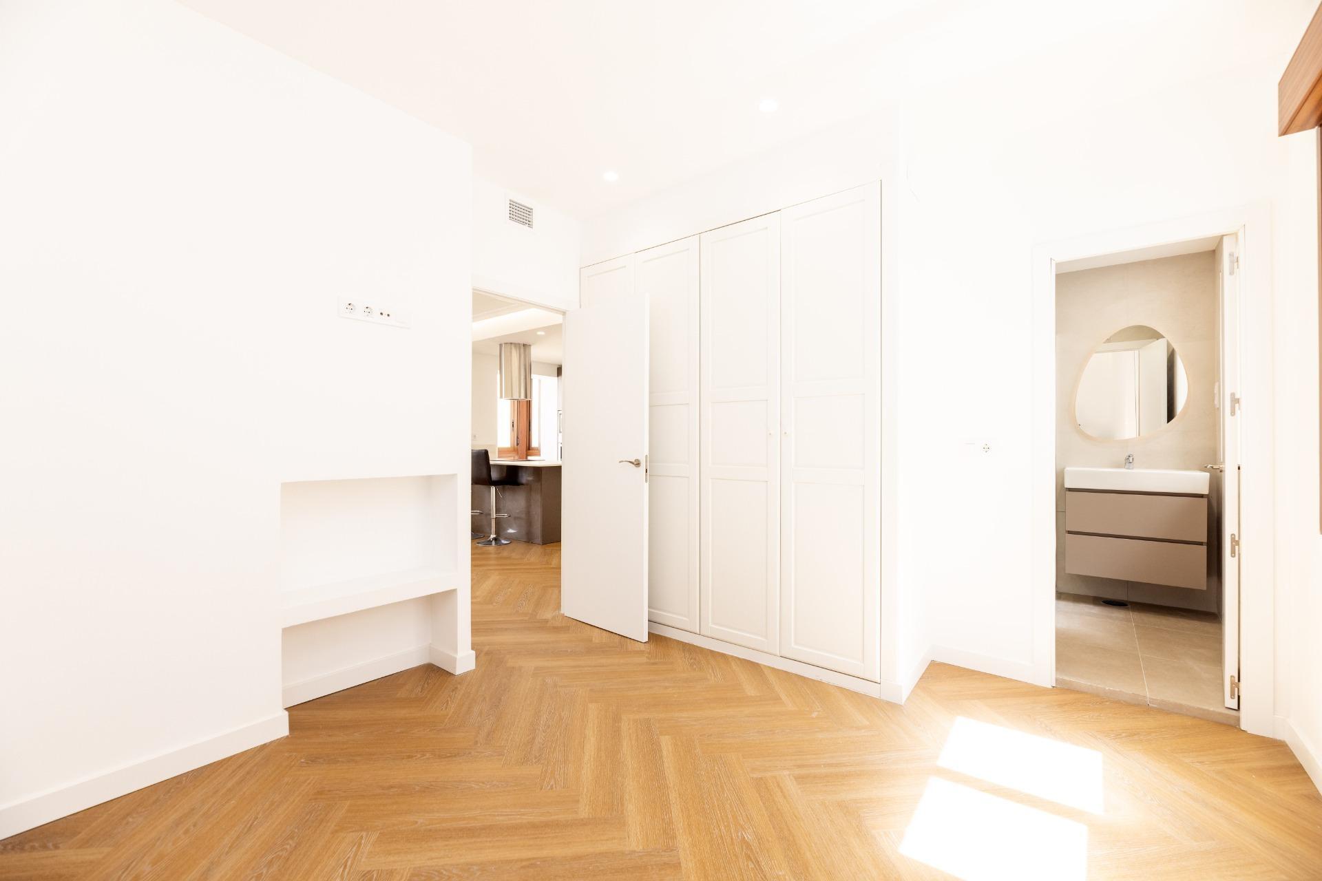 Piso en venta en calle Alcala, 189, Madrid 27/32